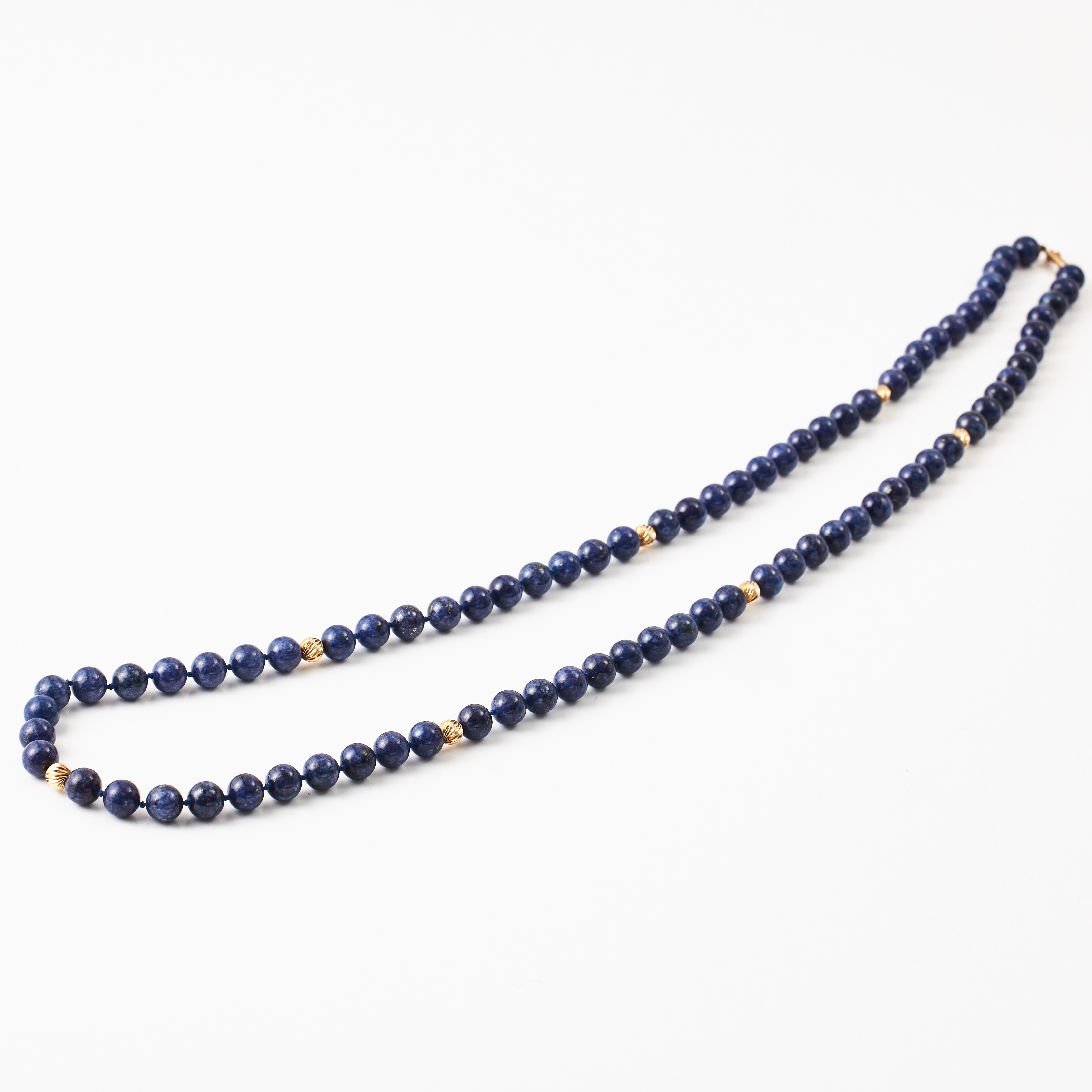COLLIER, sodalit och 14K guld, 1980-tal.