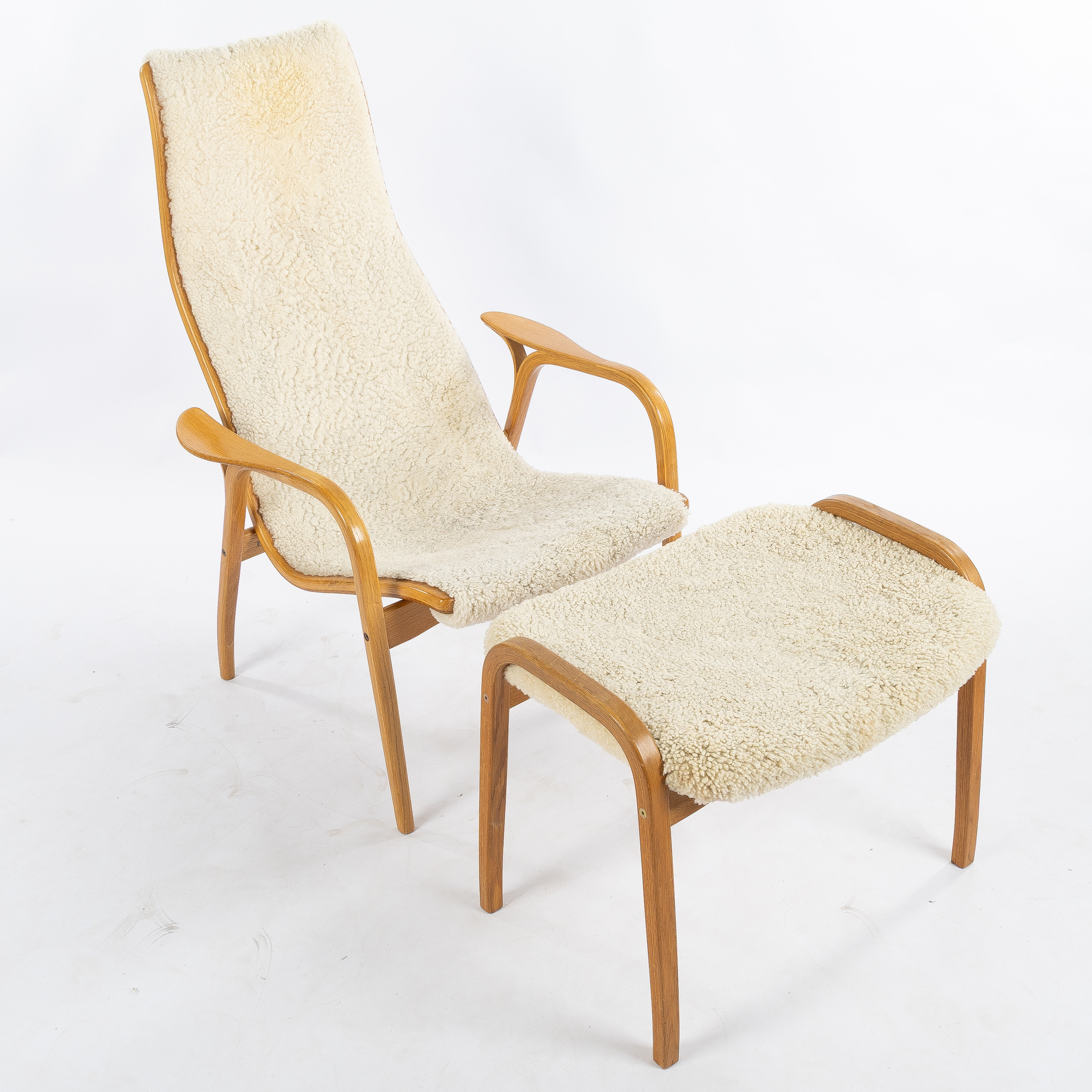 YNGVE EKSTRÖM. "Lamino" fåtölj med fotpall, Swedese.