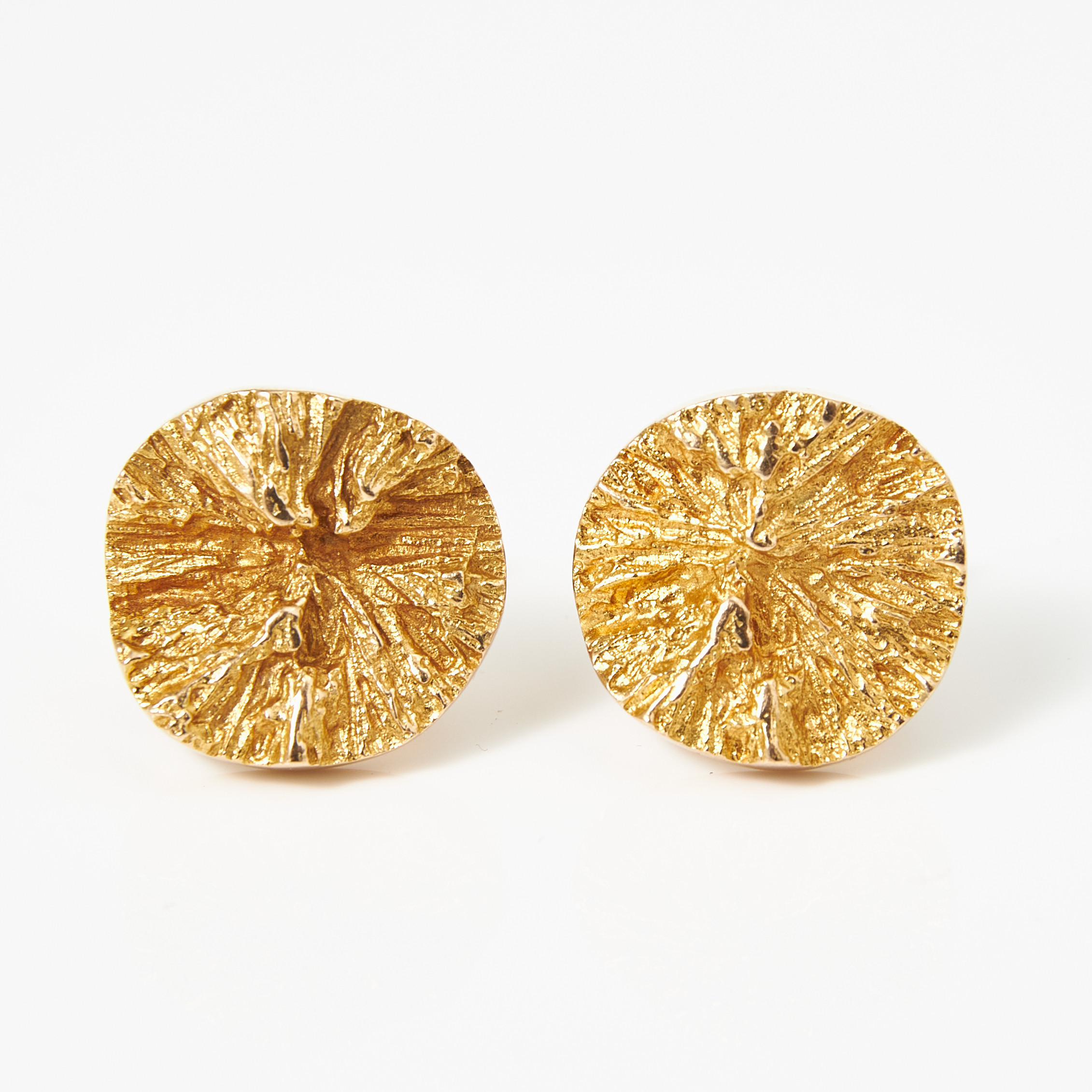 BJÖRN WECKSTRÖM, "Djävulens hjul", manchettknappar, 1 par, 14 k guld, skulpturalt mönster, stämpelsignerade BW, Lapponia, Finland 1971.