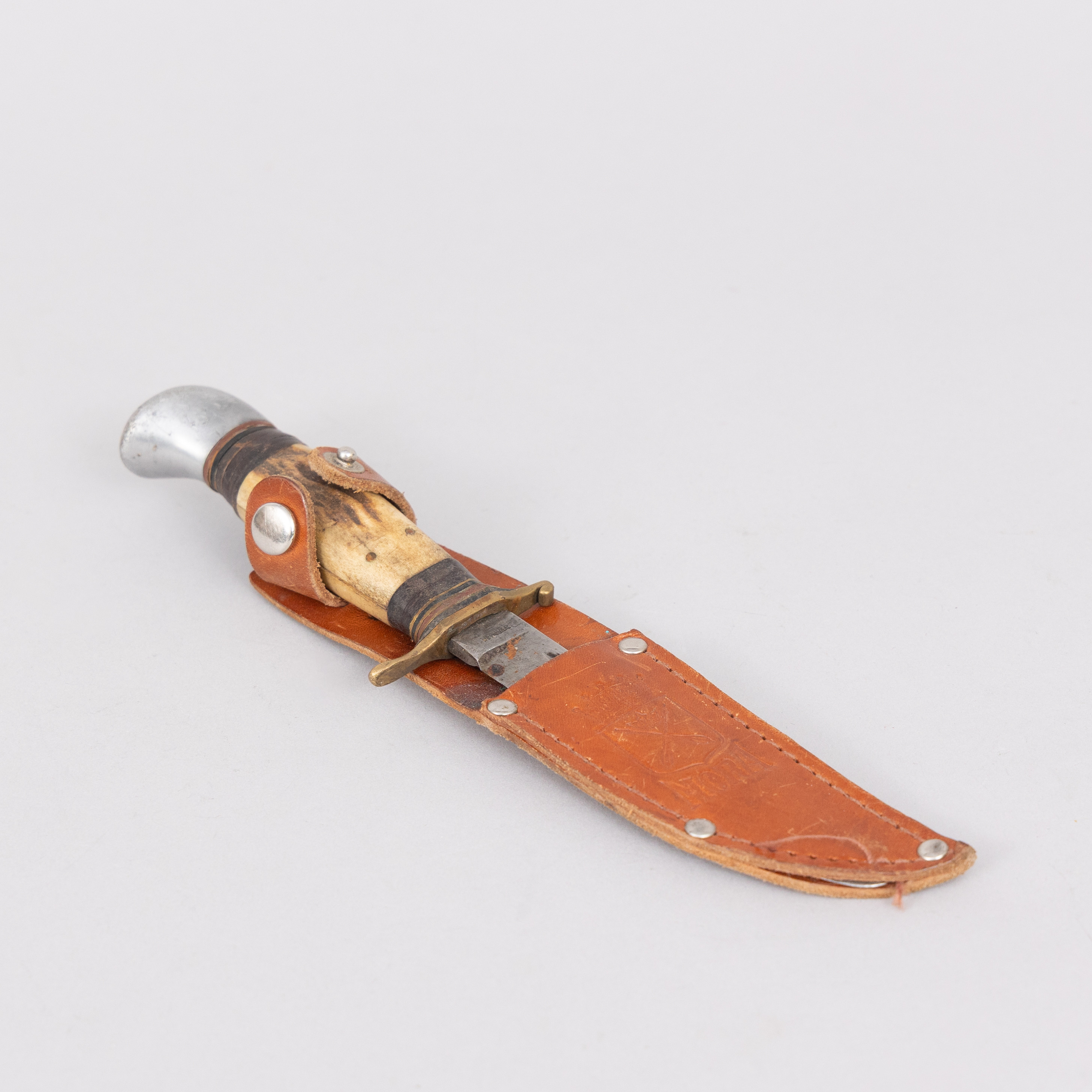 PONTUS HOLMBERG. Kniv, Eskilstuna, märkt P Holmberg, Sweden, 1900-talets mitt.
