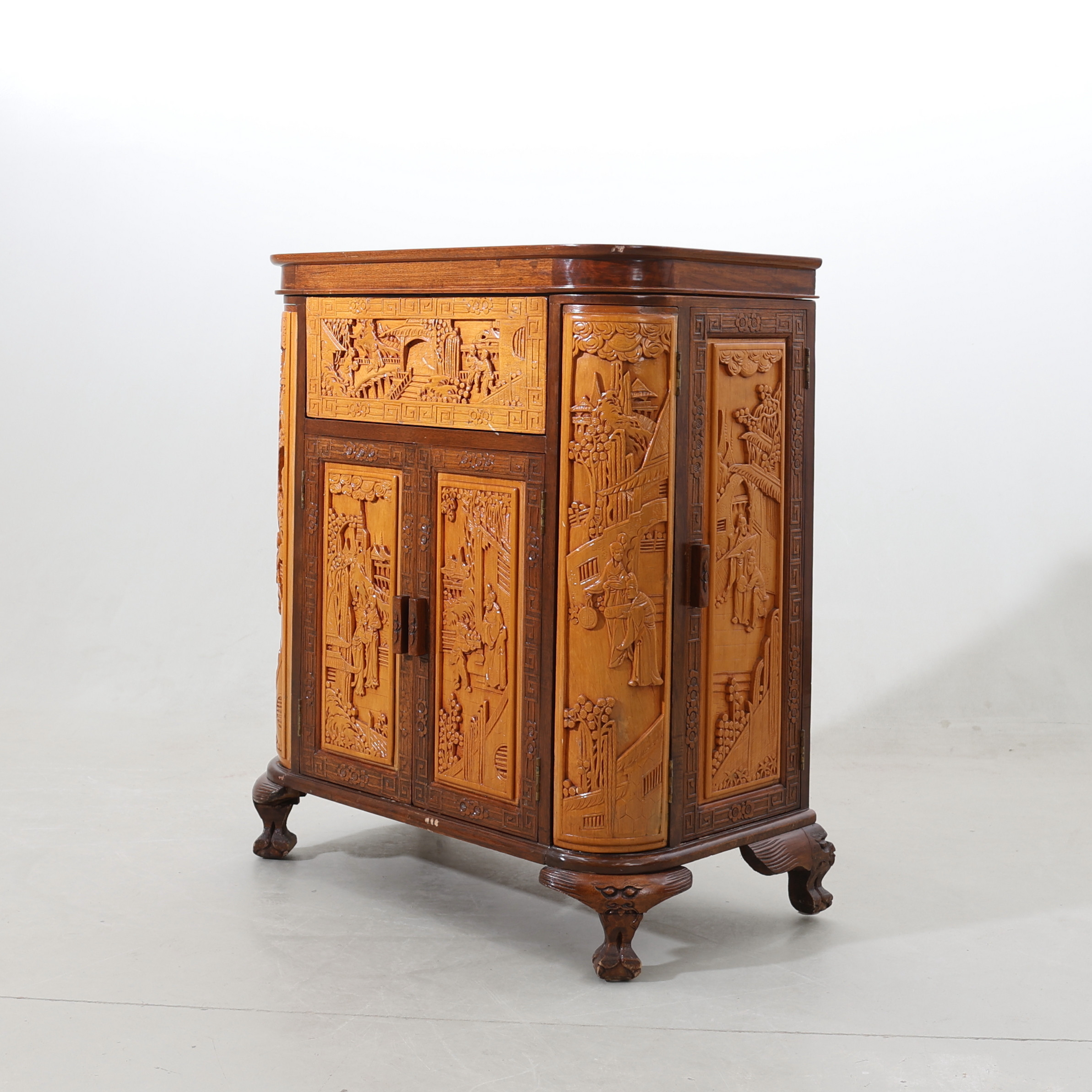 BARSKÅP, trä, Youon & Co., Kina, modern tillverkning.