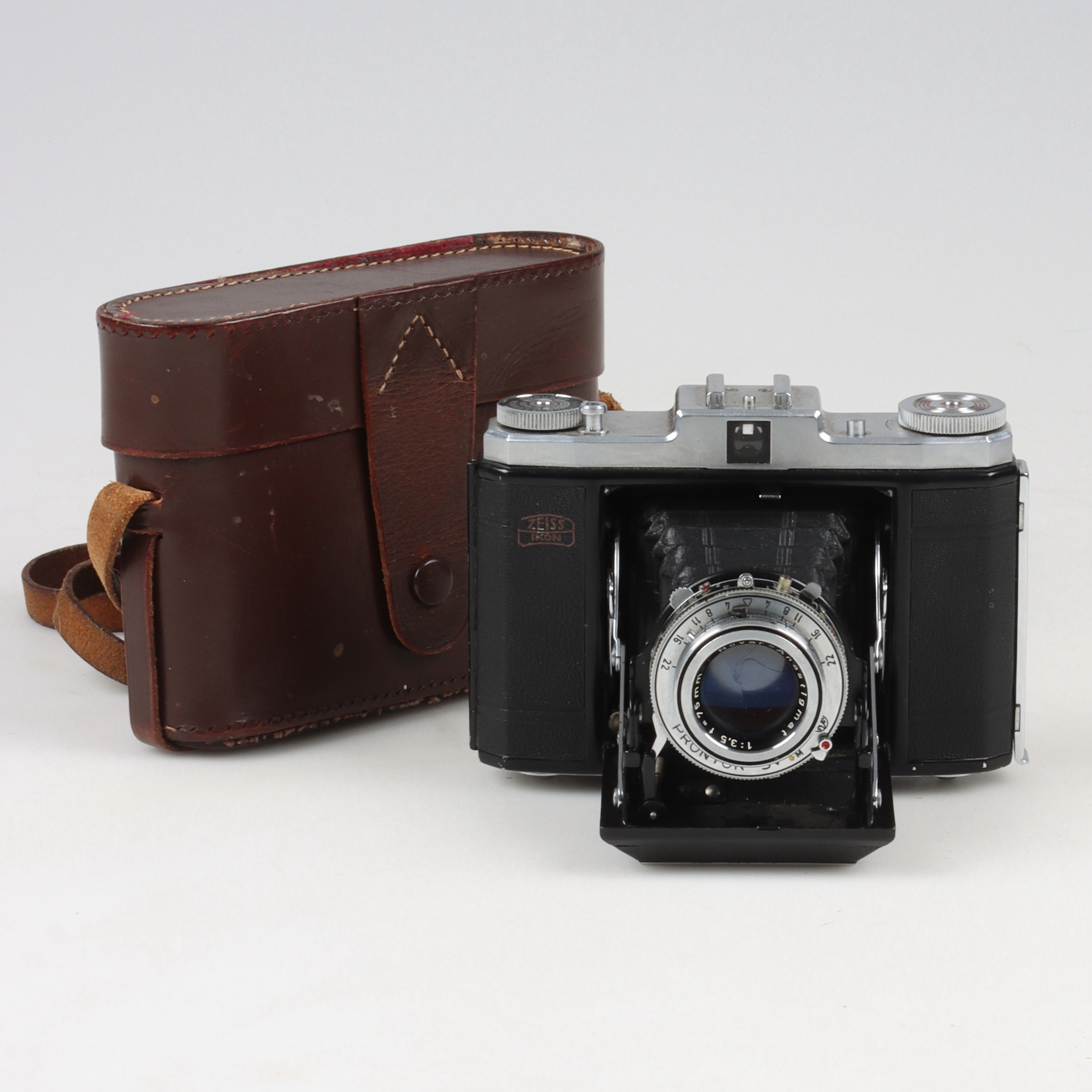 KAMERA, Zeiss Ikon Ikonta. 1950-tal.