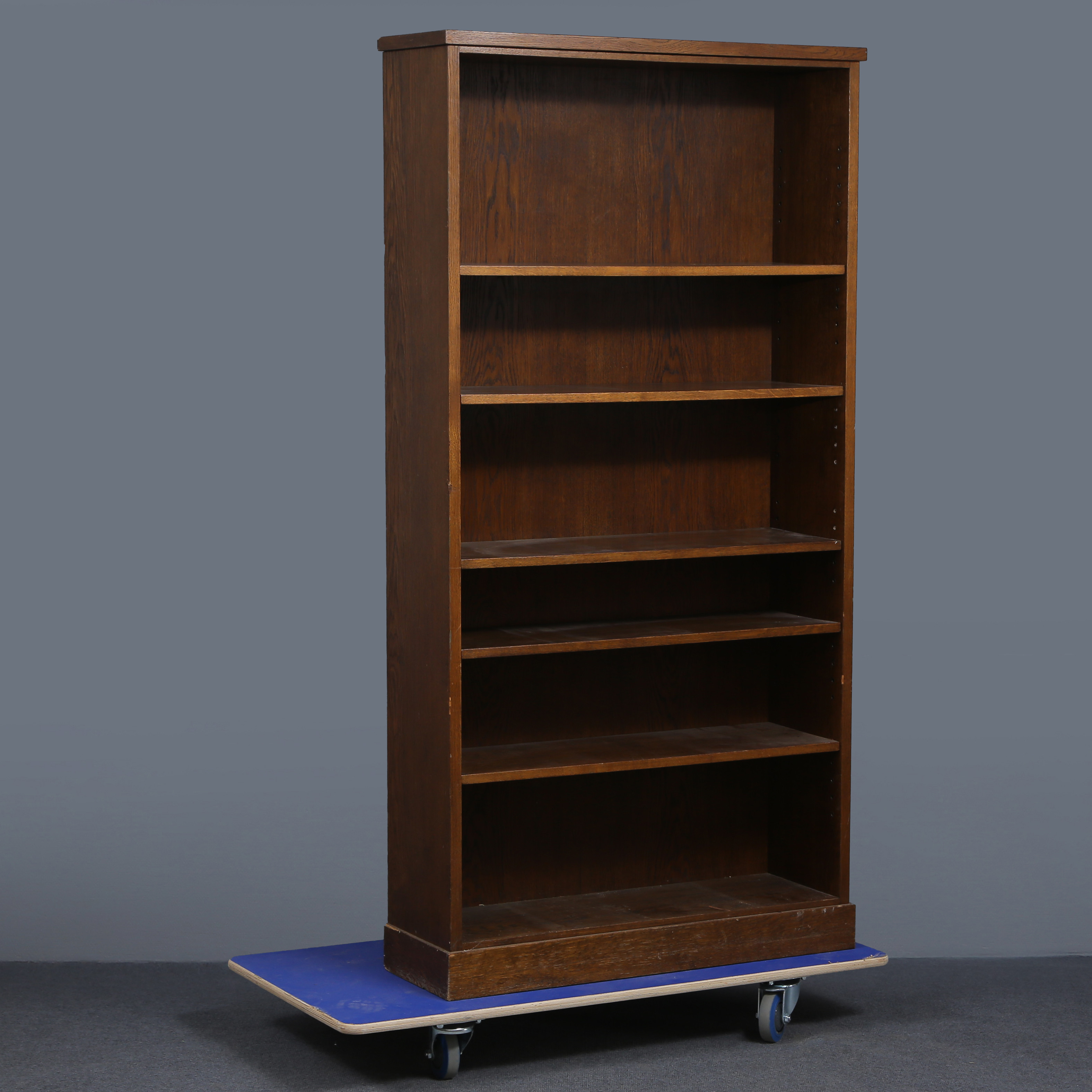 BOKHYLLA, PROVENIENS, FRÅN THORSTEN EKSTRÖMERS KONTOR PÅ HERRGÅRDEN I FÅGELFORS, FANERAD I EK, 1900-TALETS FÖRSTA HÄLFT.