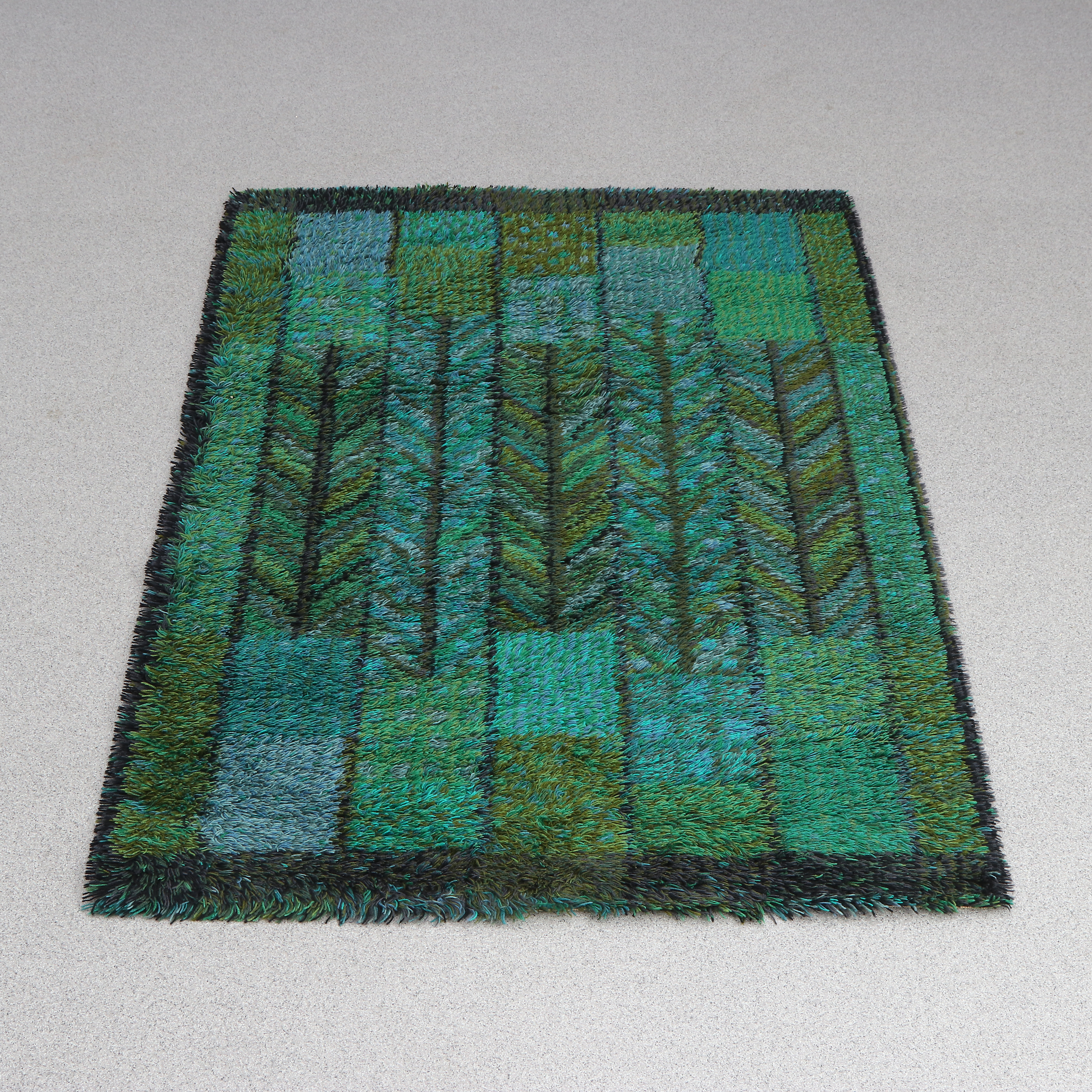 MARIANNE RICHTER. RYAMATTA. Ull. "Stångbro", Östergyllen.