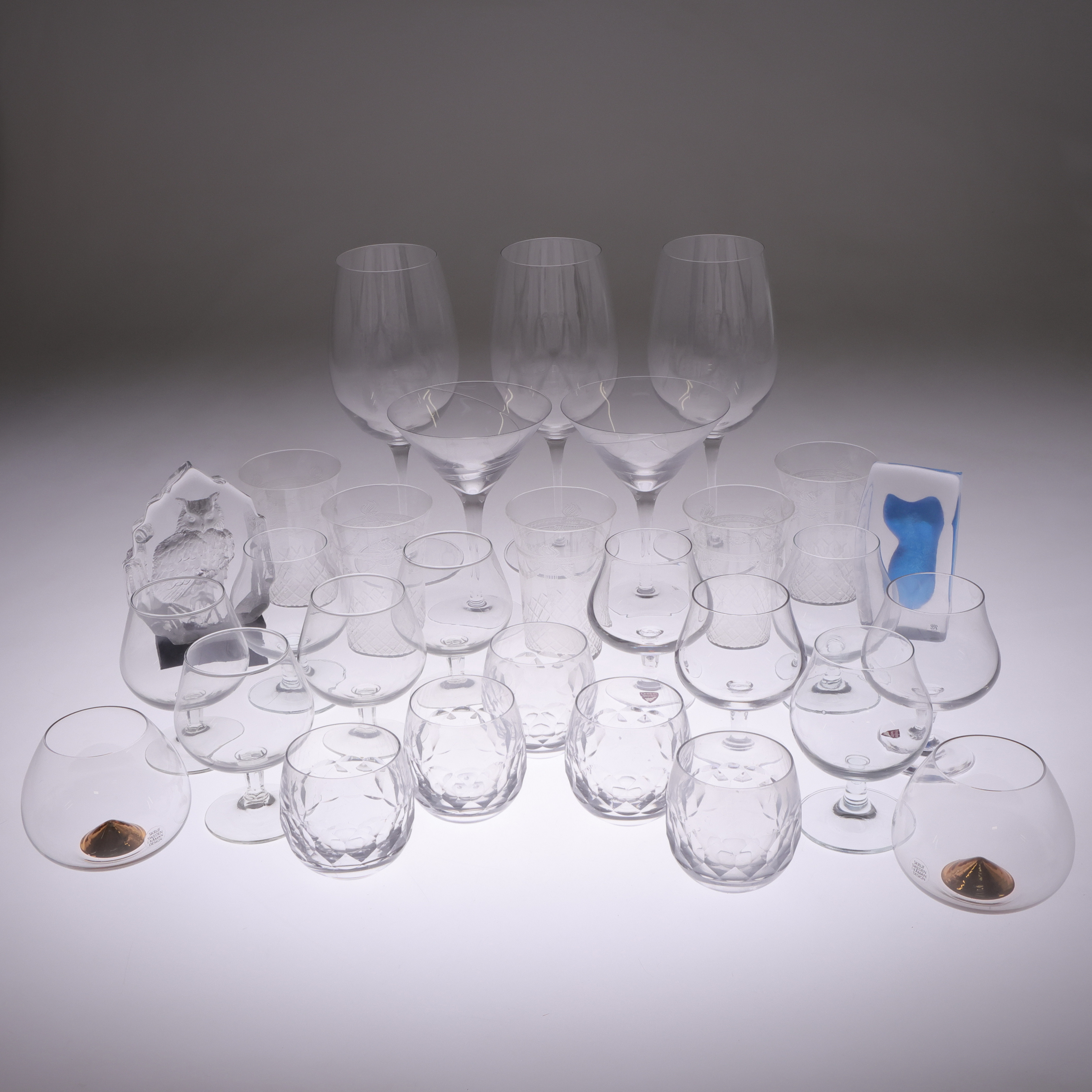 SERVISDELAR och GLASBLOCK, bl.a. Kosta Boda och Orrefors.