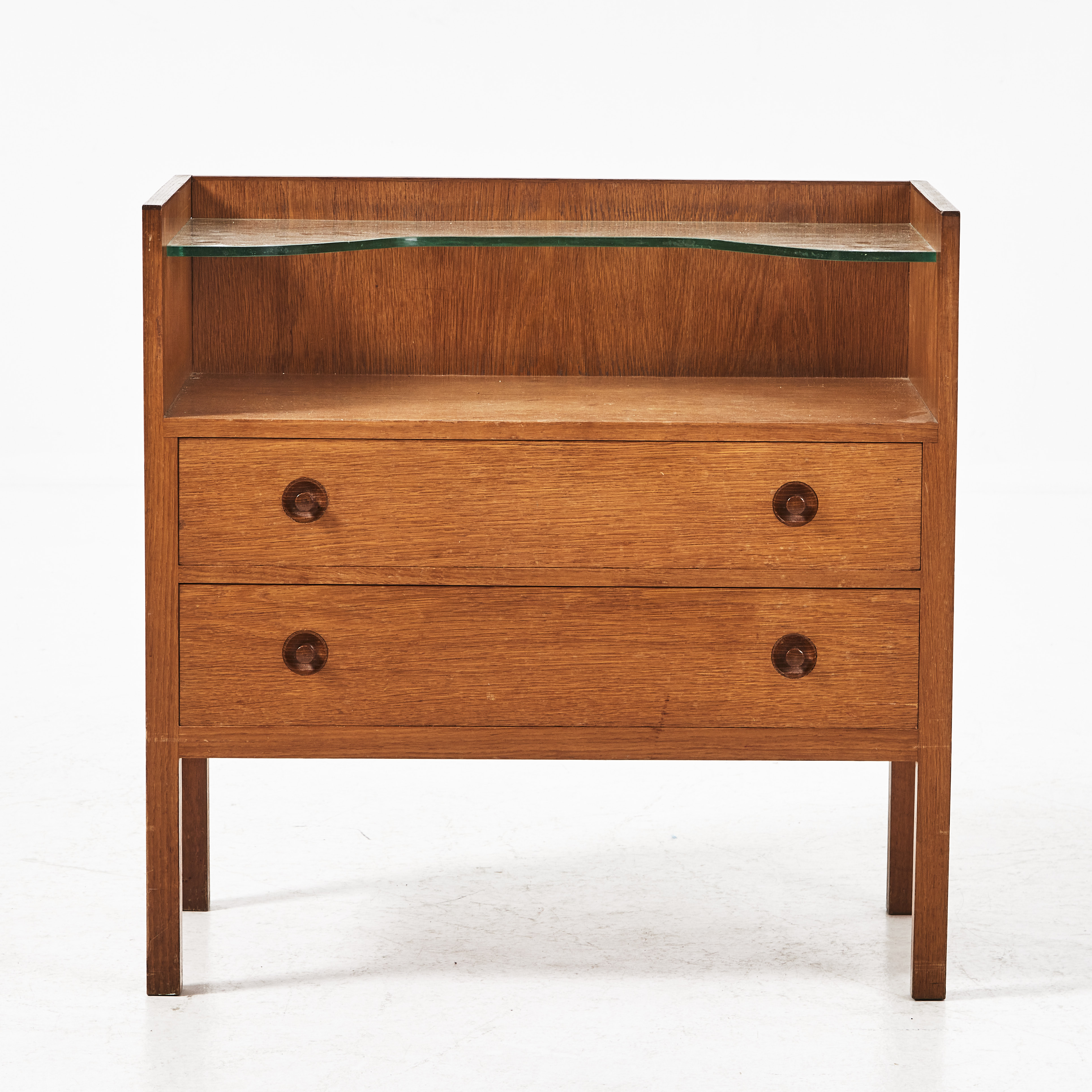 BYRÅ, stomme i teak, två lådor i sarg, skiva i råglas, 1900-talets mitt.