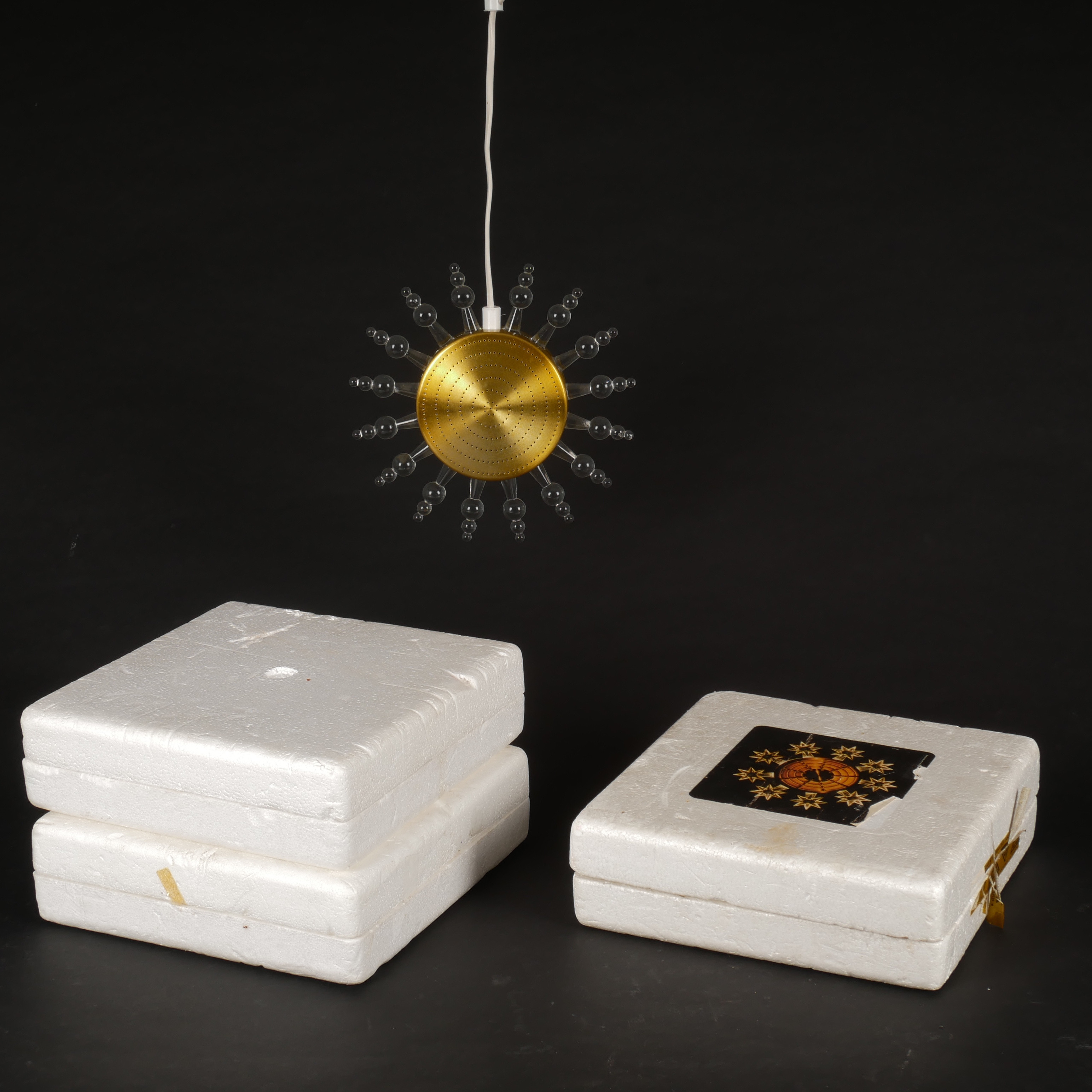 ADVENTSSTJÄRNOR, 3 st, glas och mässing, Gullaskruf / Royal Krona.