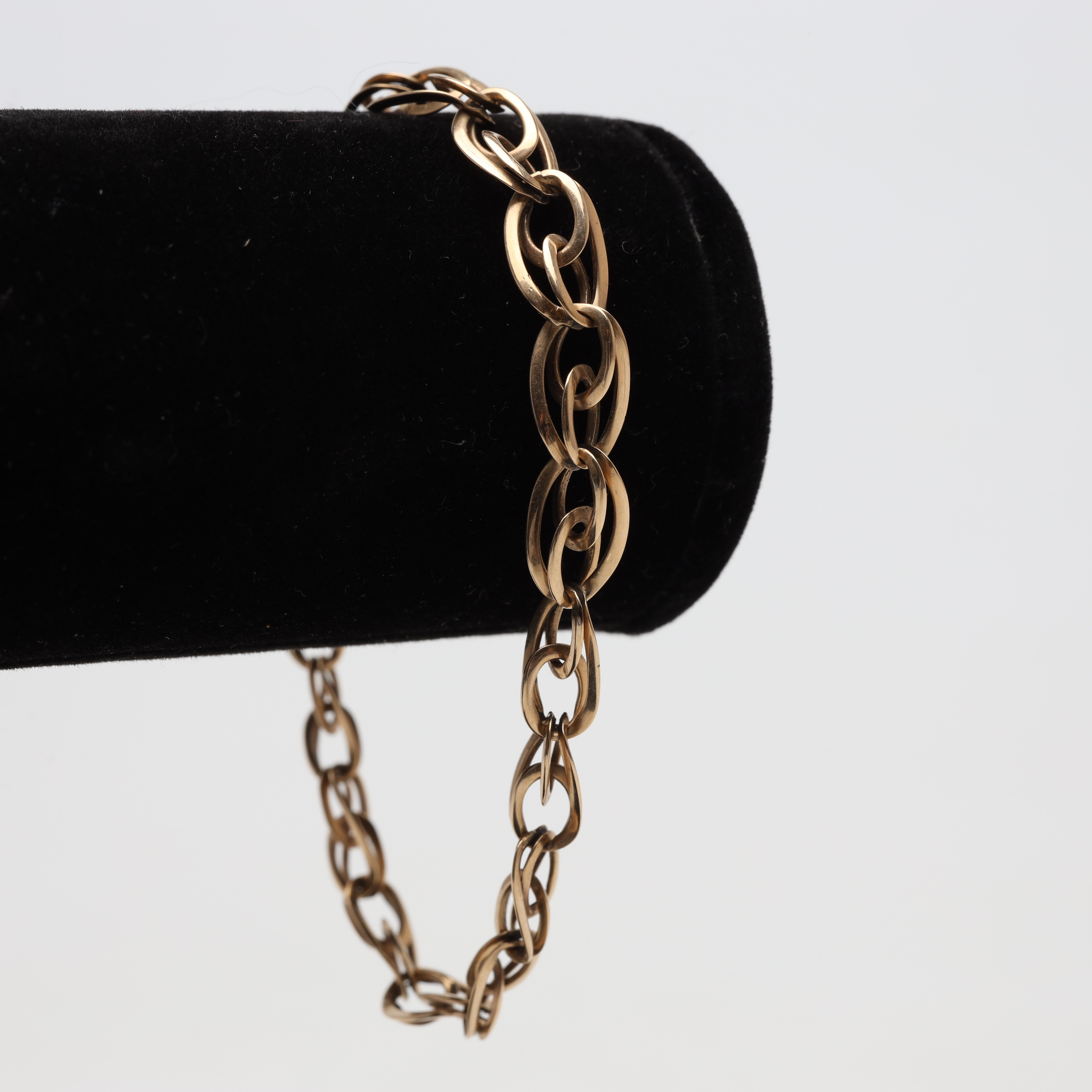 ARMBAND 14K, guld, vikt ca 9,8 gram.