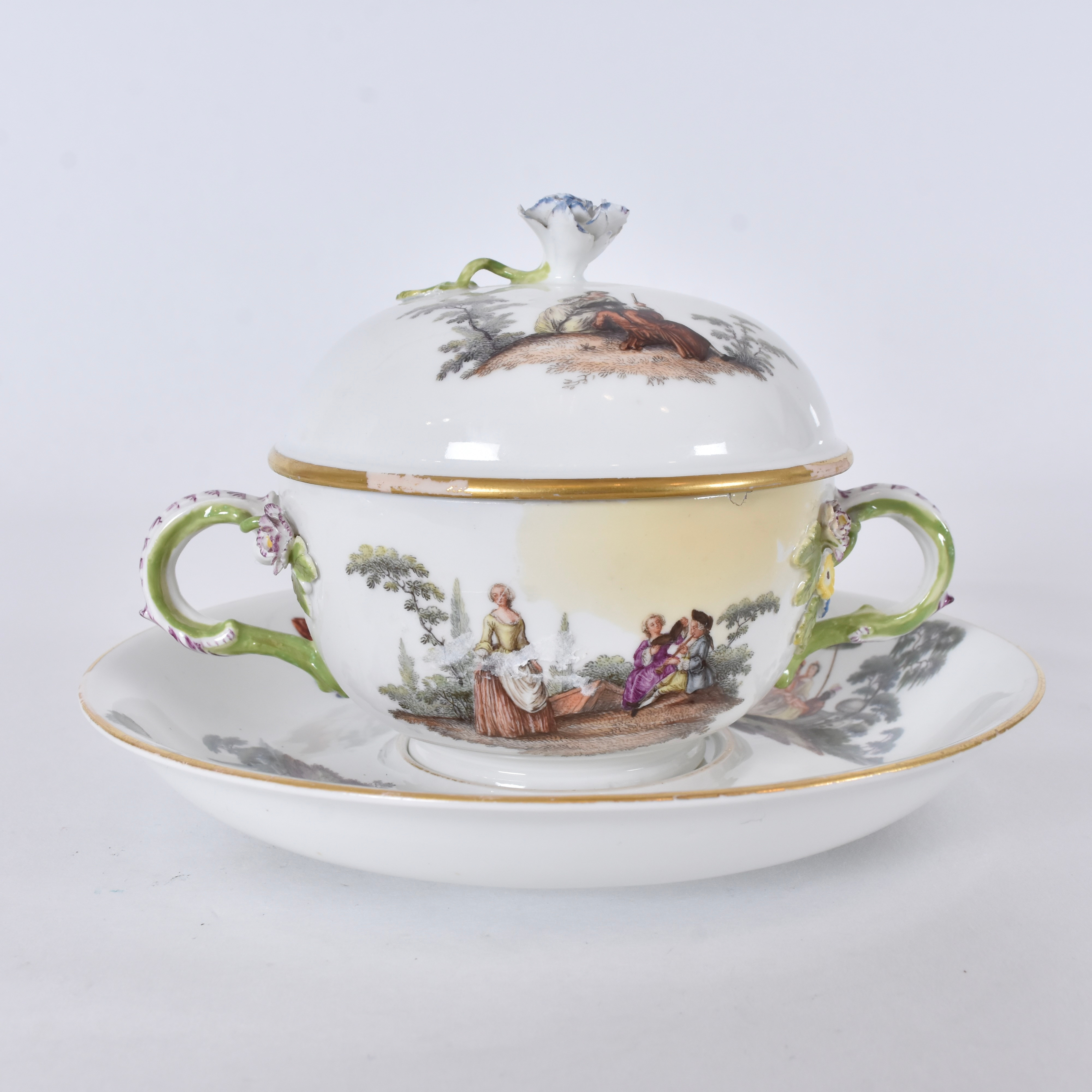BULJONGKOPP MED LOCK OCH FAT, porslin, Meissen, 18-1900-tal.