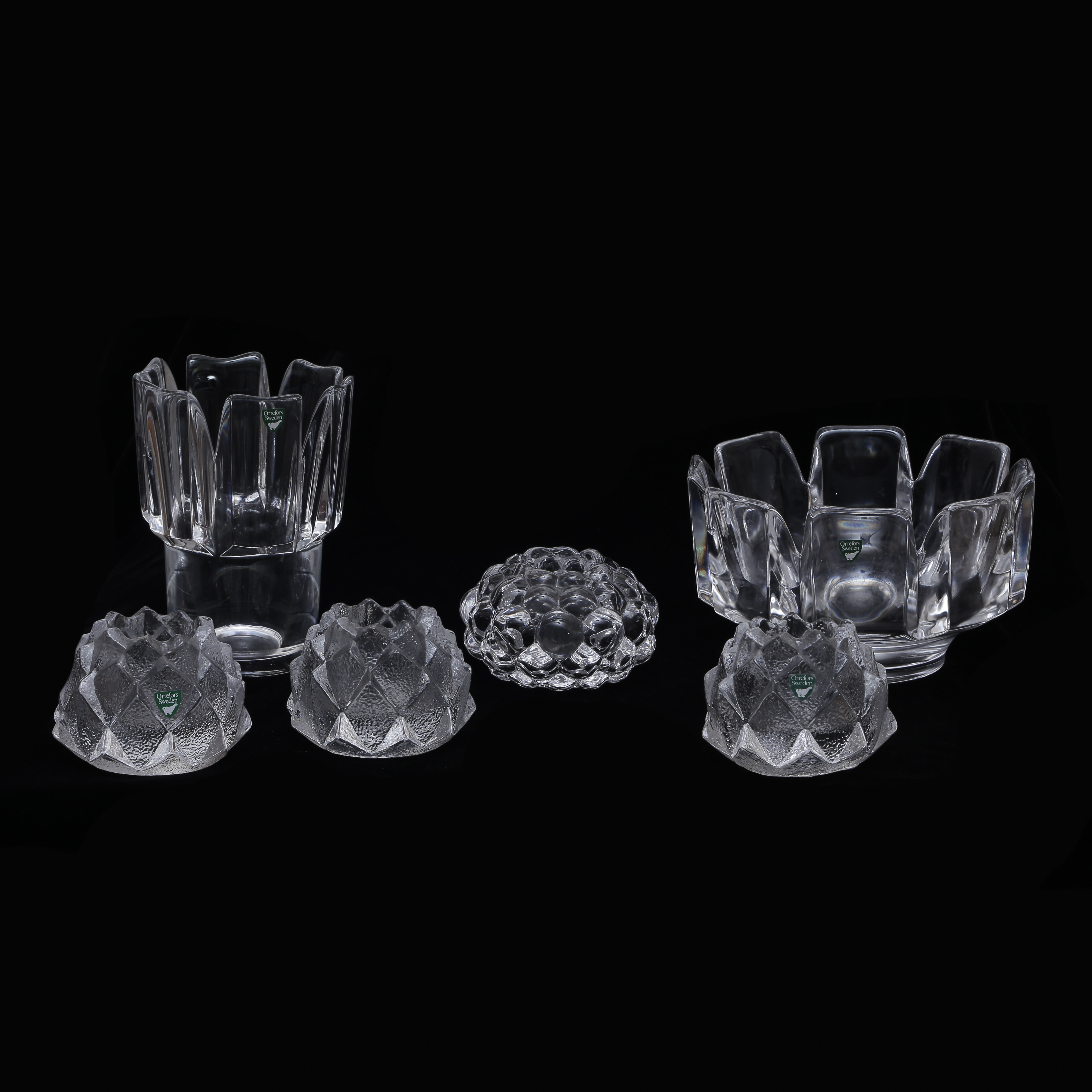 VAS SAMT SKÅL "CORONA", LJUSLYKTA "HALLON" SAMT LJUSLYKTOR "KOTTEN" 6 DELAR, ORREFORS.