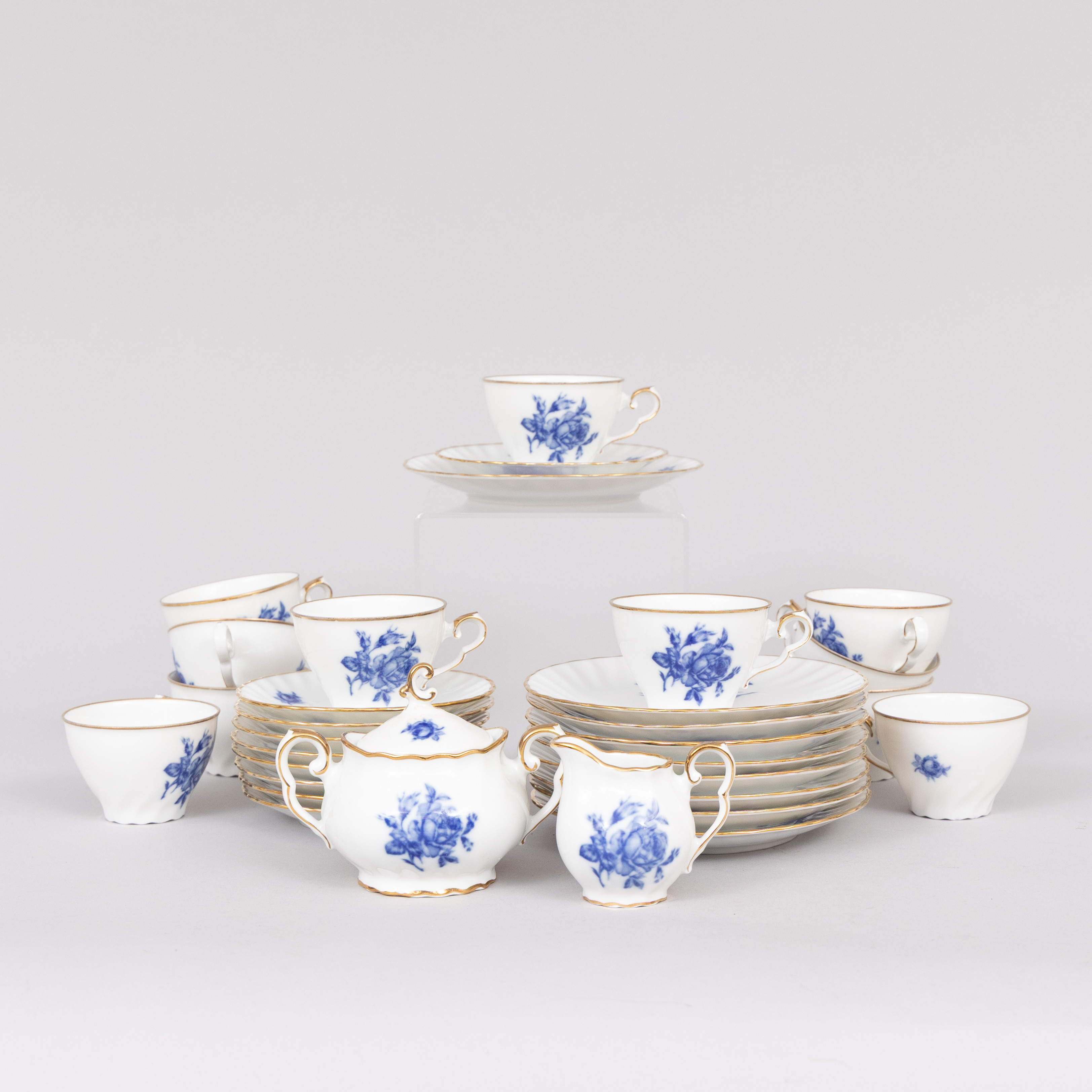 KAFFESERVISDELAR, 31 st, porslin med guldkant, Rheinpfalz, Tyskland.