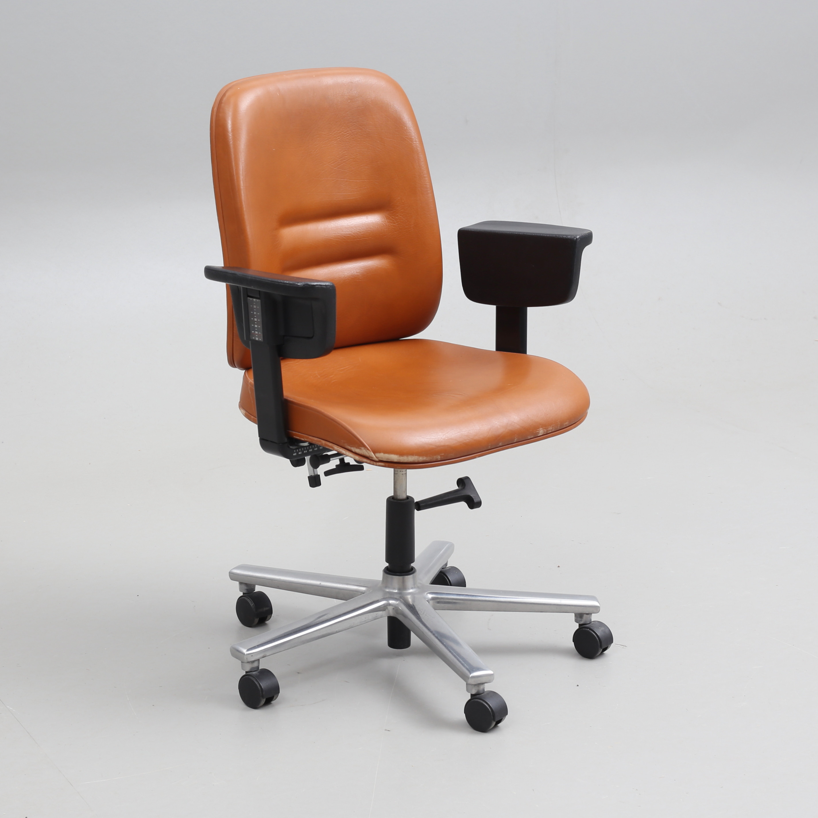 SKRIVBORDSSTOL, "Nomi 5", Höganäsmöbler.