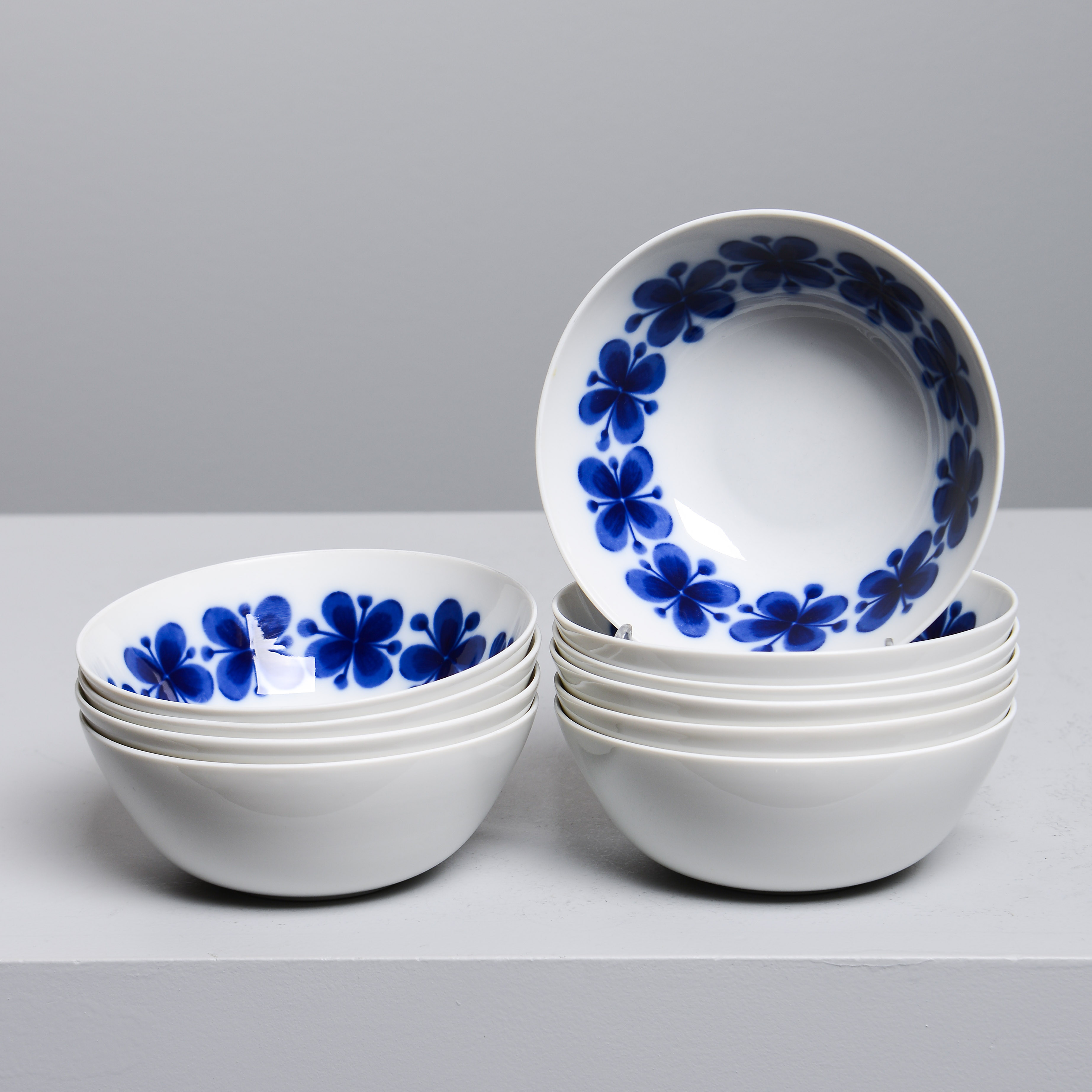 MARIANNE WESTMAN. Skålar, "Mon Amie", 10 st, Röstrand, formgiven 1952.