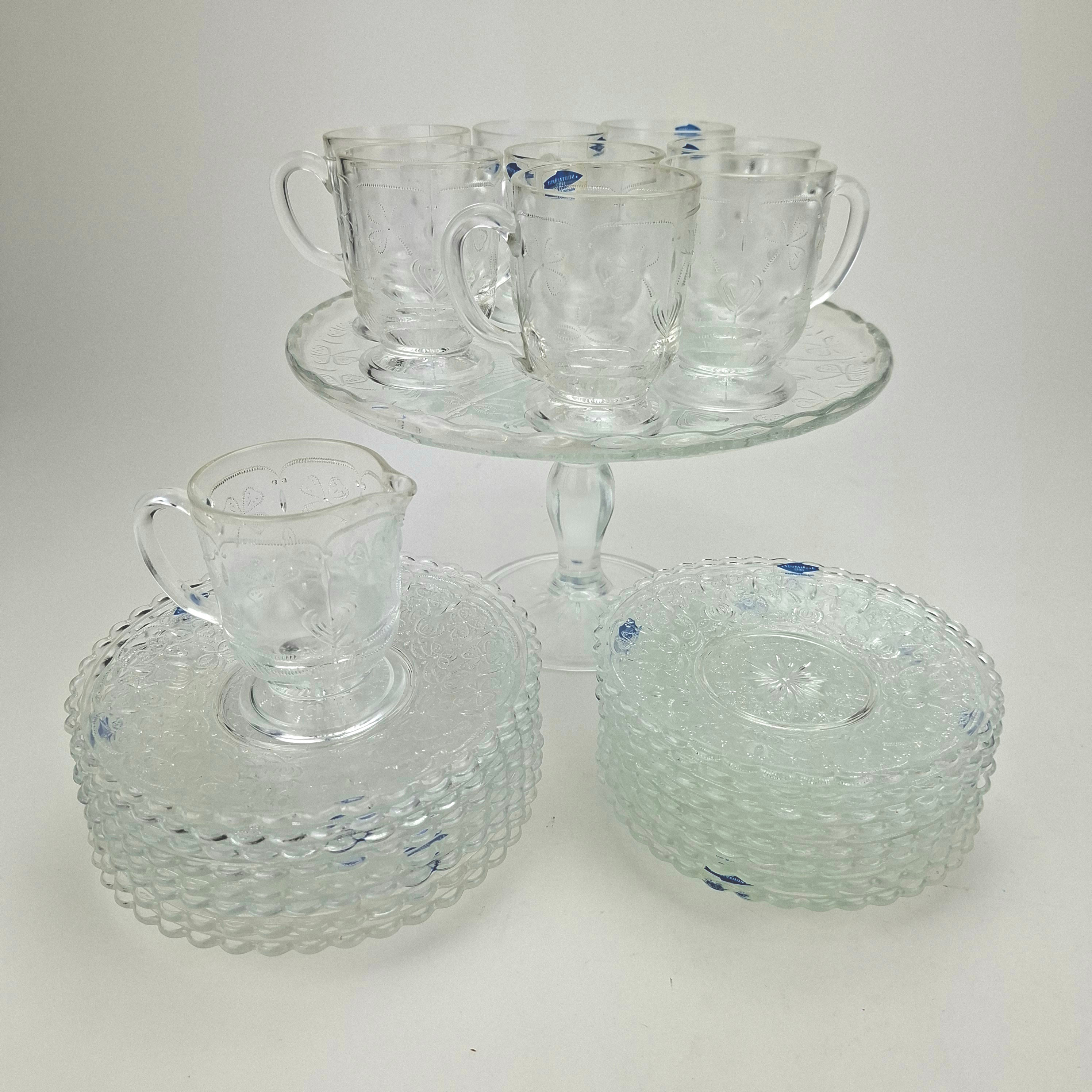 SERVISDELAR, 18 delar, glas, "Apila", Nuutajärvi, Finland.