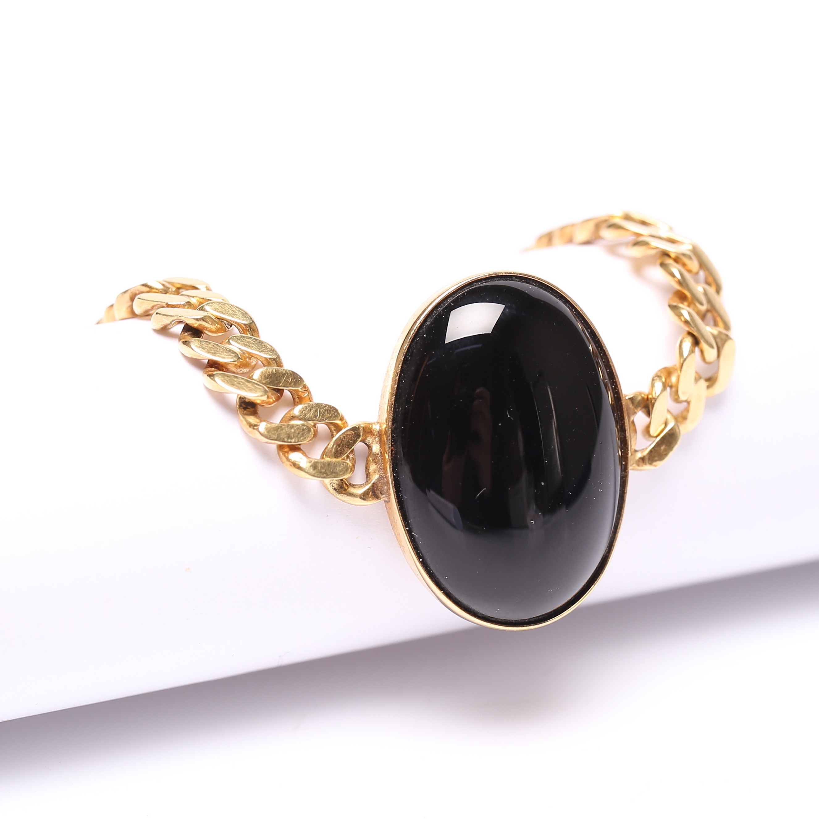 ARMBAND, med sten, 18K, Guld, vikt cirka 20 gram.