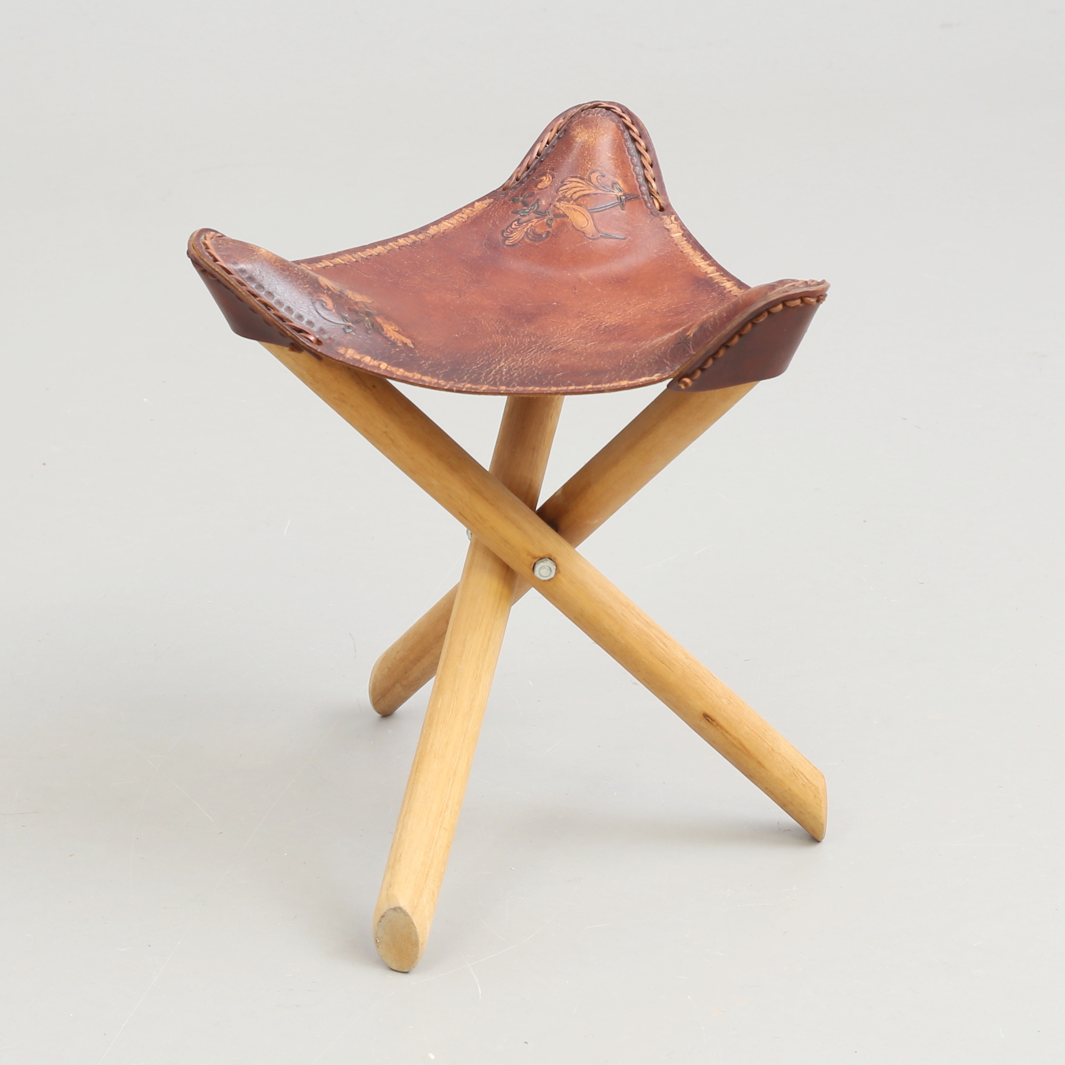 PALL, trebent, med lädersits, 19/2000-tal.