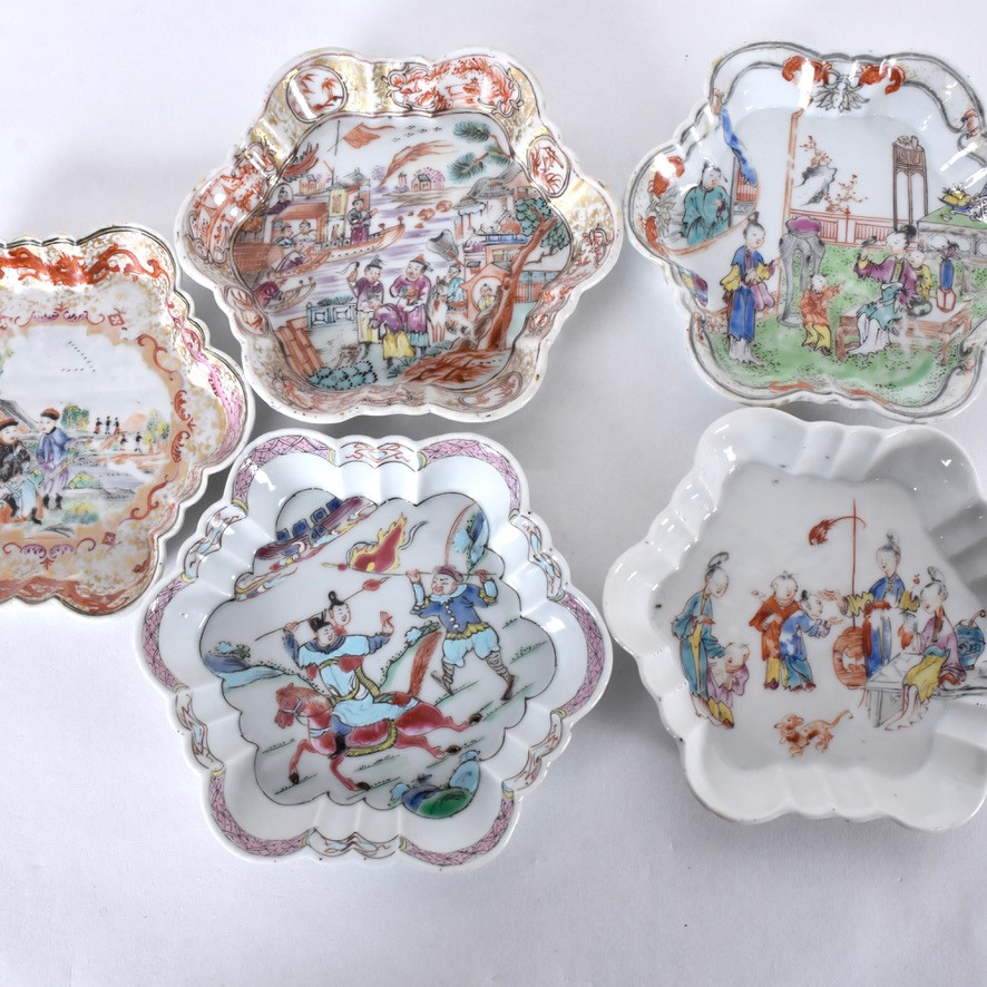 SKEDFAT, 5 st, porslin, Kina Qianlong (1736-95).