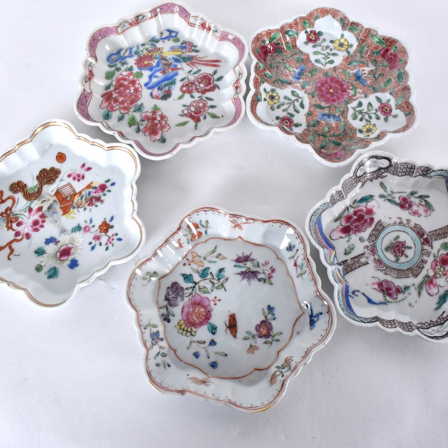 SKEDFAT, 5 st, porslin, Kina Qianlong (1736-95).