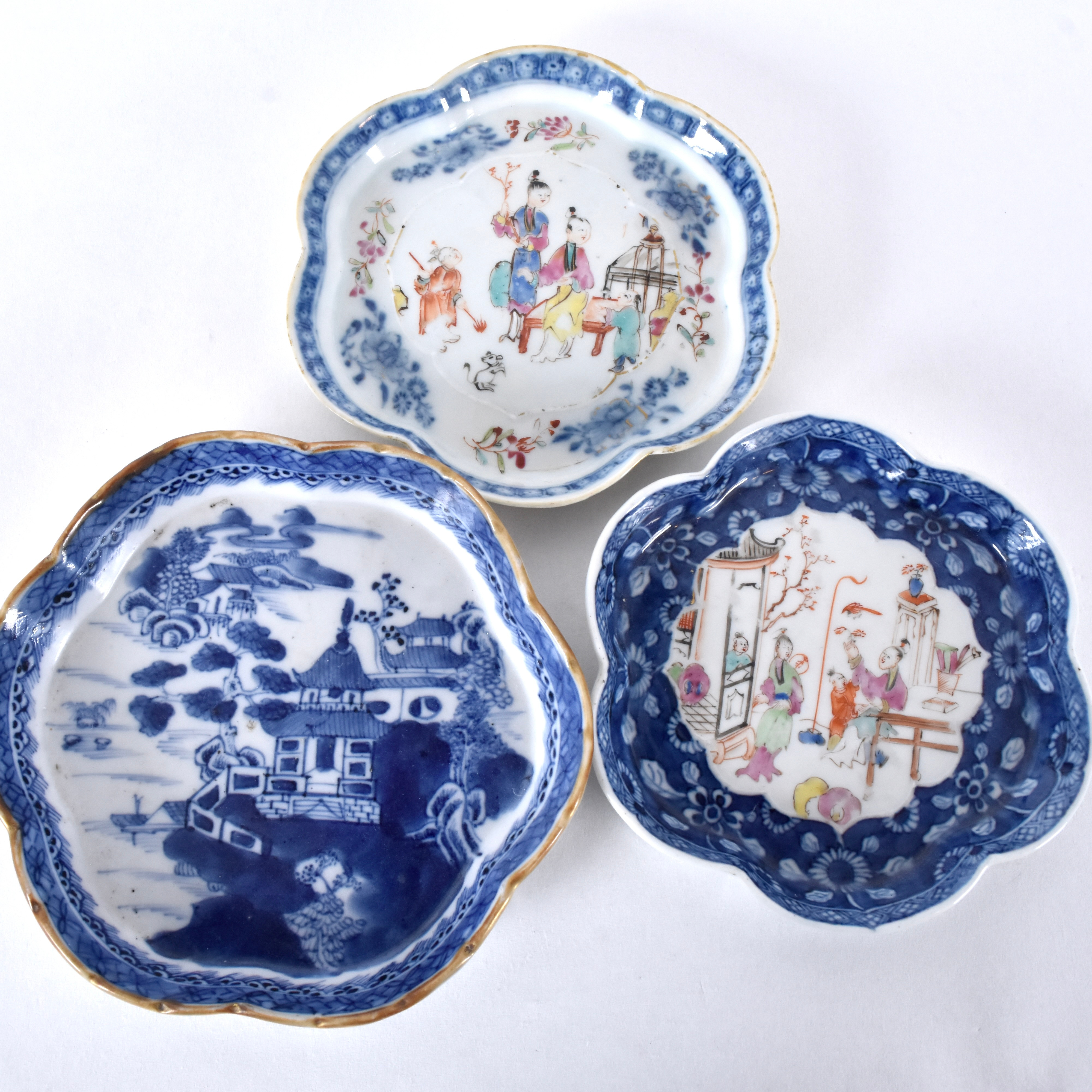 SKEDFAT, 3 st, porslin, Kina Qianlong (1736-95).