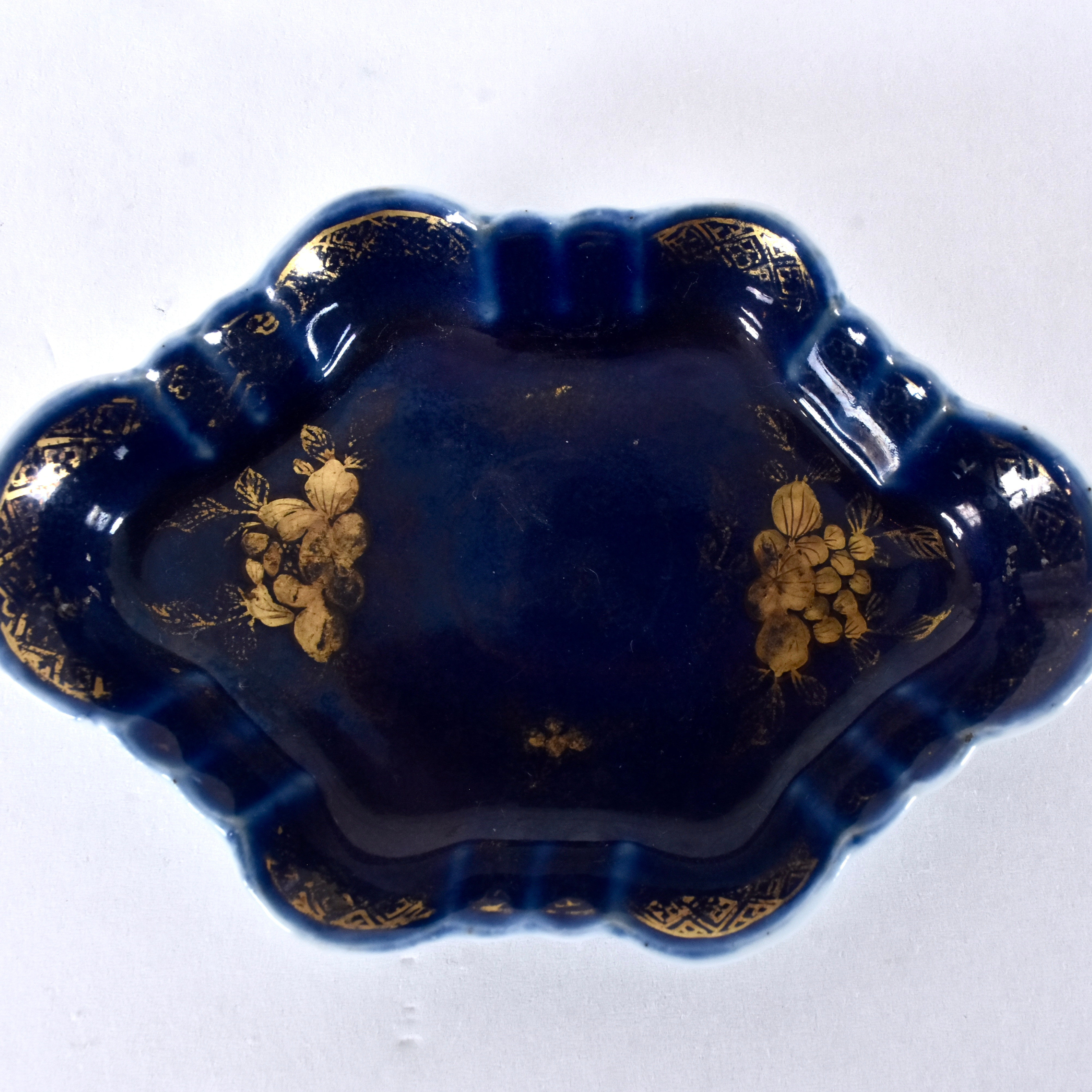 SKEDFAT, porslin, Kina Qianlong (1736-95).