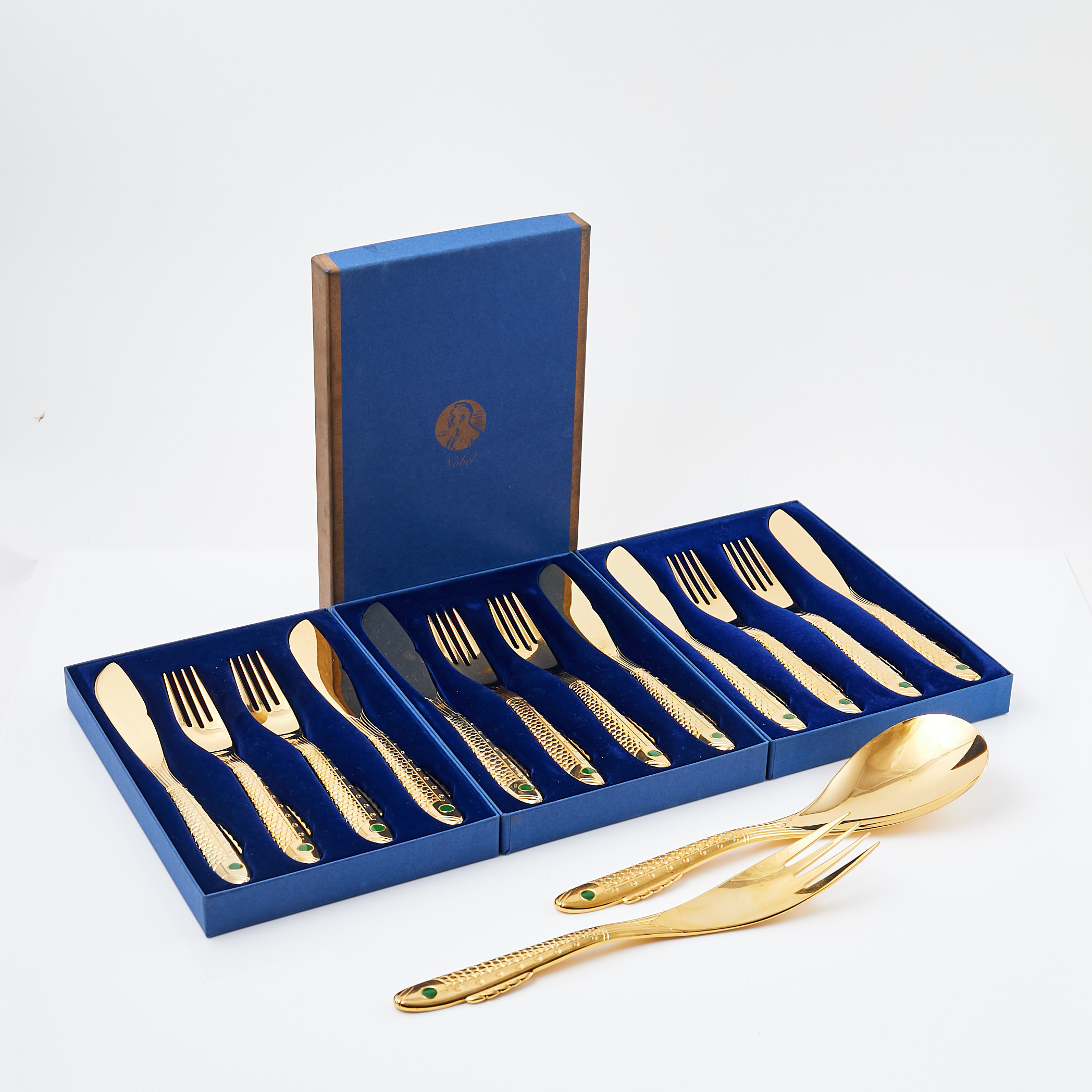 GUNNAR CYRÉN. FIskbestick och salladsbestick, 14 dlr, "Nobel", Gense, i originalkartonger.