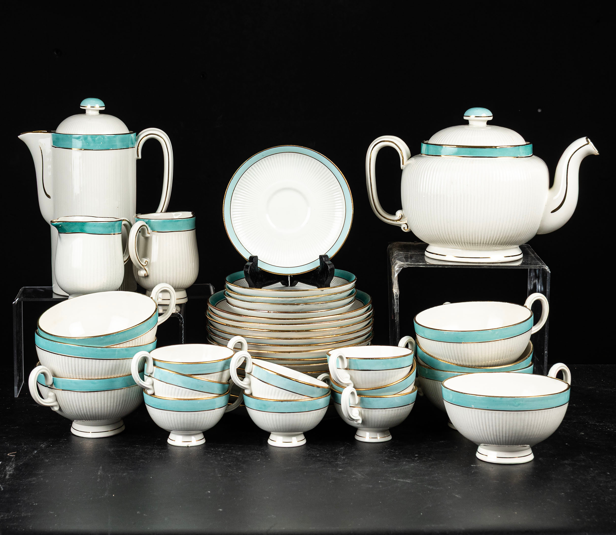 ARTHUR PERCY. Servisdelar, " Luxor " 35 st, Upsala Ekeby / Gefle.