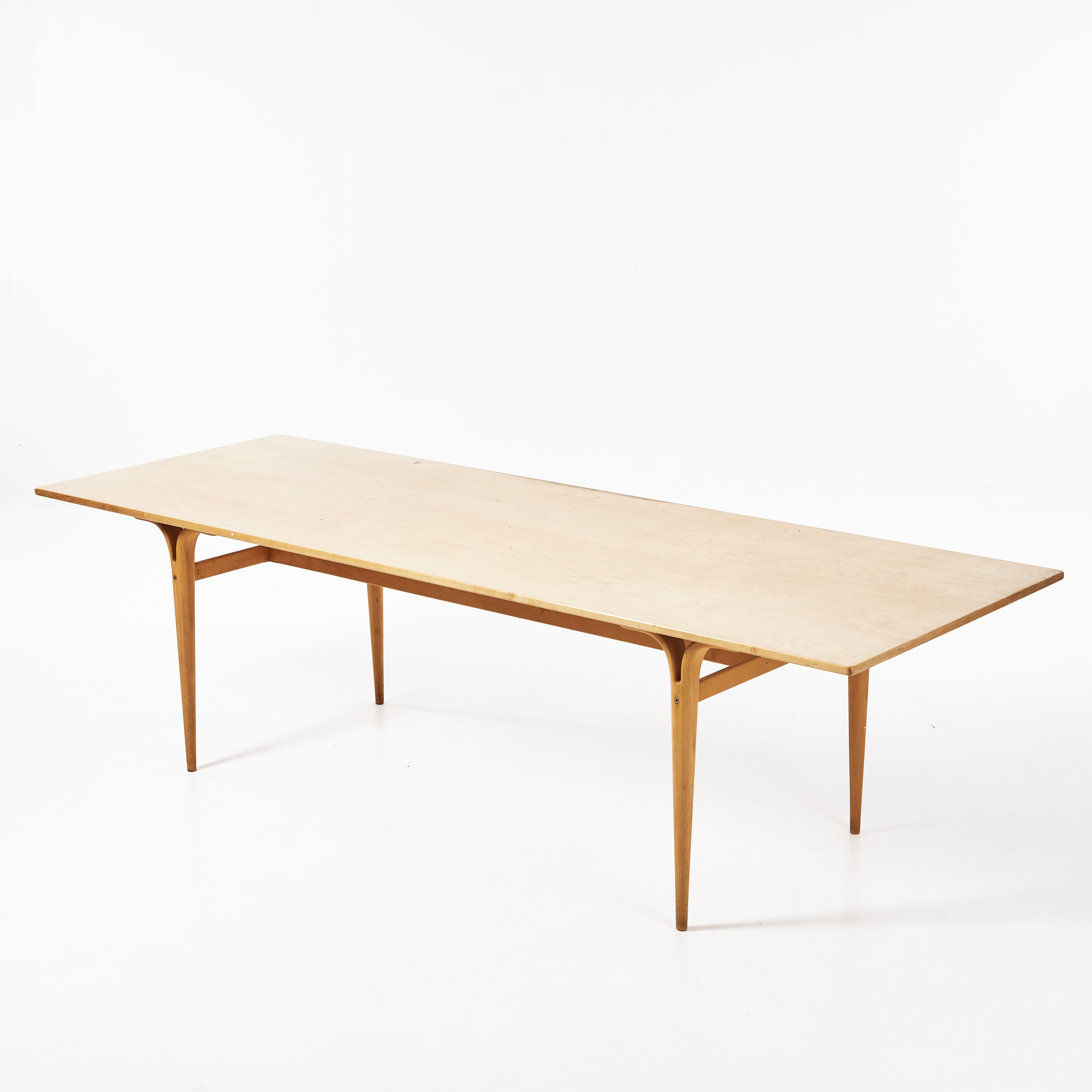 BRUNO MATHSSON. Bord, firma Karl Mathsson, 1962, brännmärkt, björk.