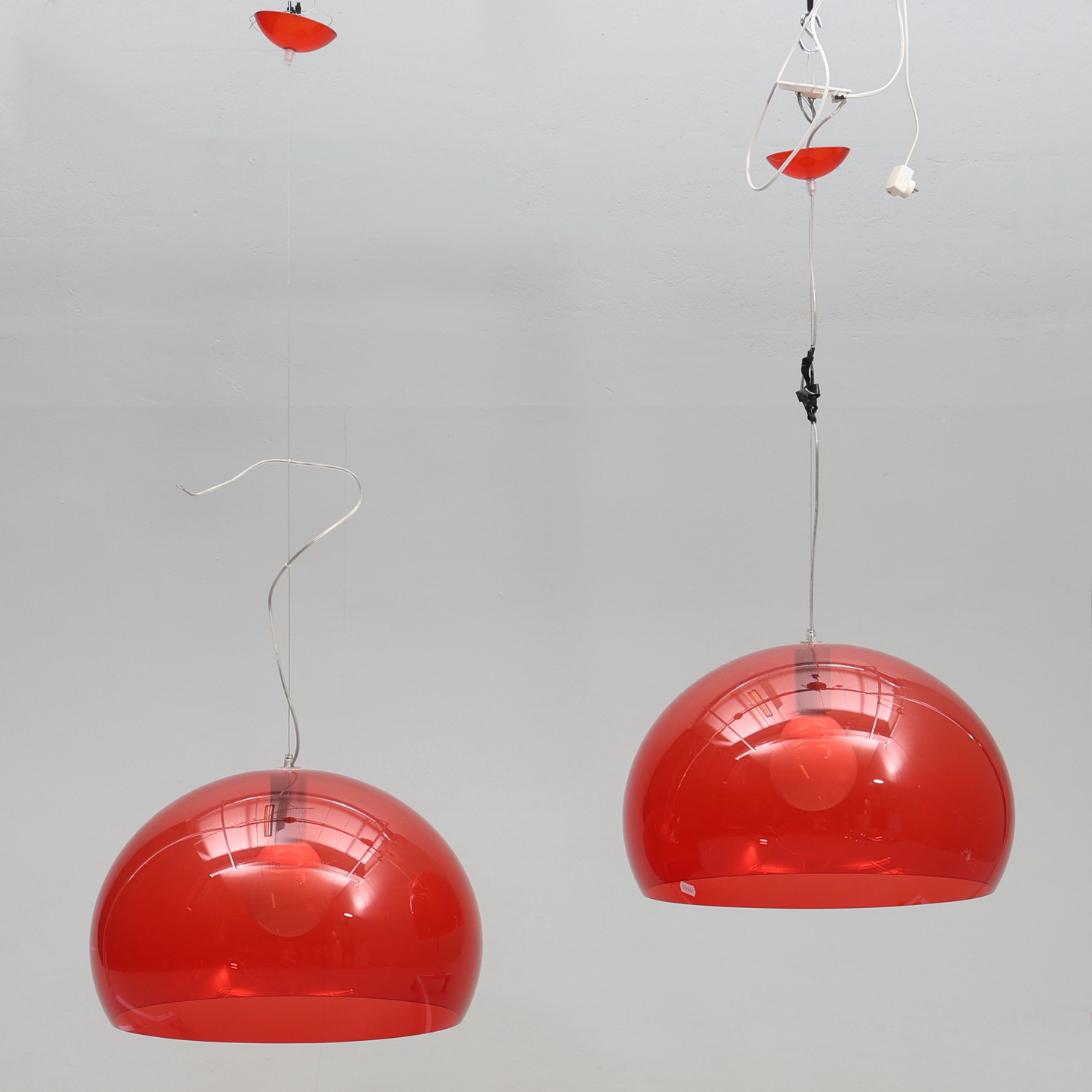 FERRUCCIO LAVIANI. Taklampor, 2 st, plast, "FL/Y", Kartell, Italien.