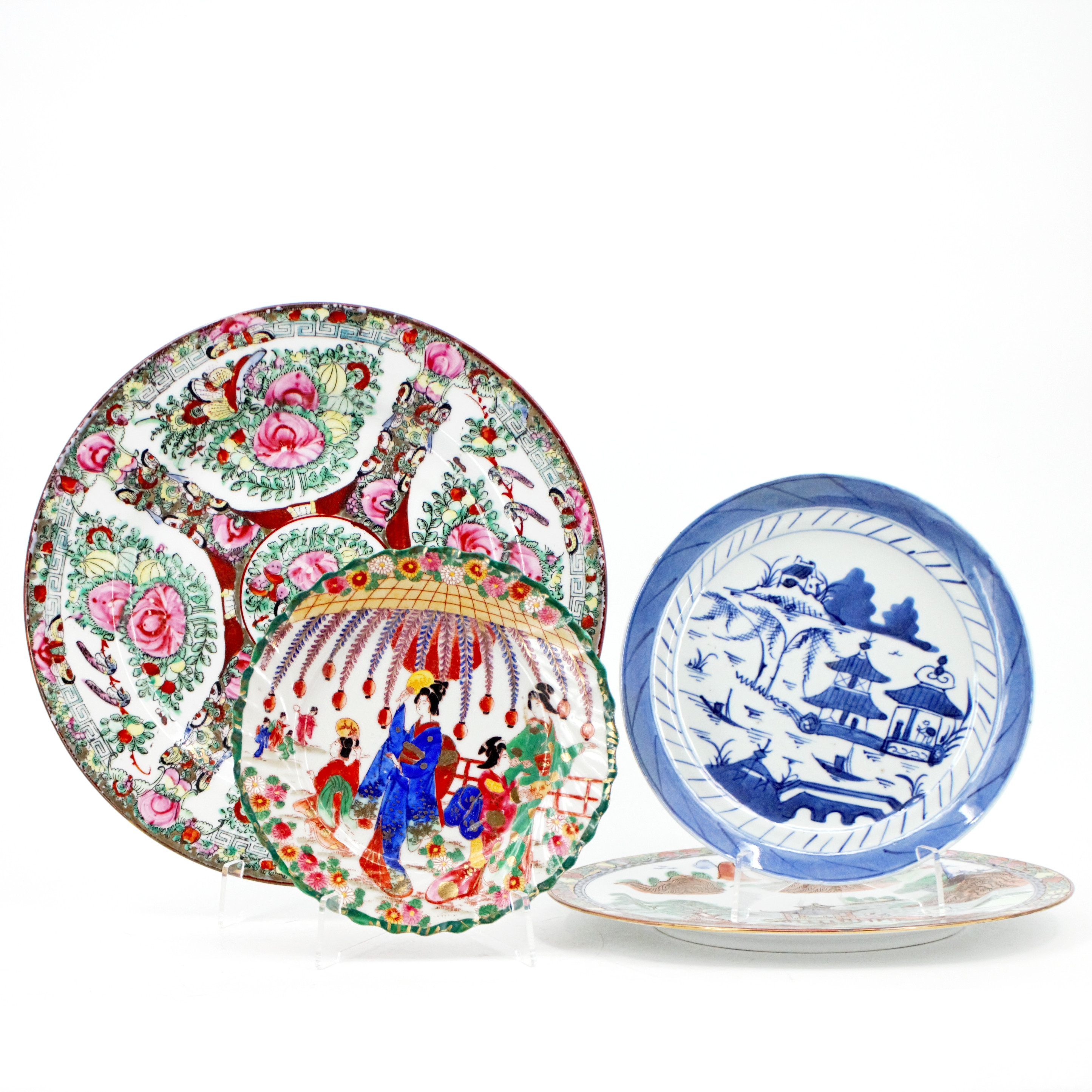 FAT och TALLRIKAR, 4 st. handmålat porslin, Kina 1900-tal.