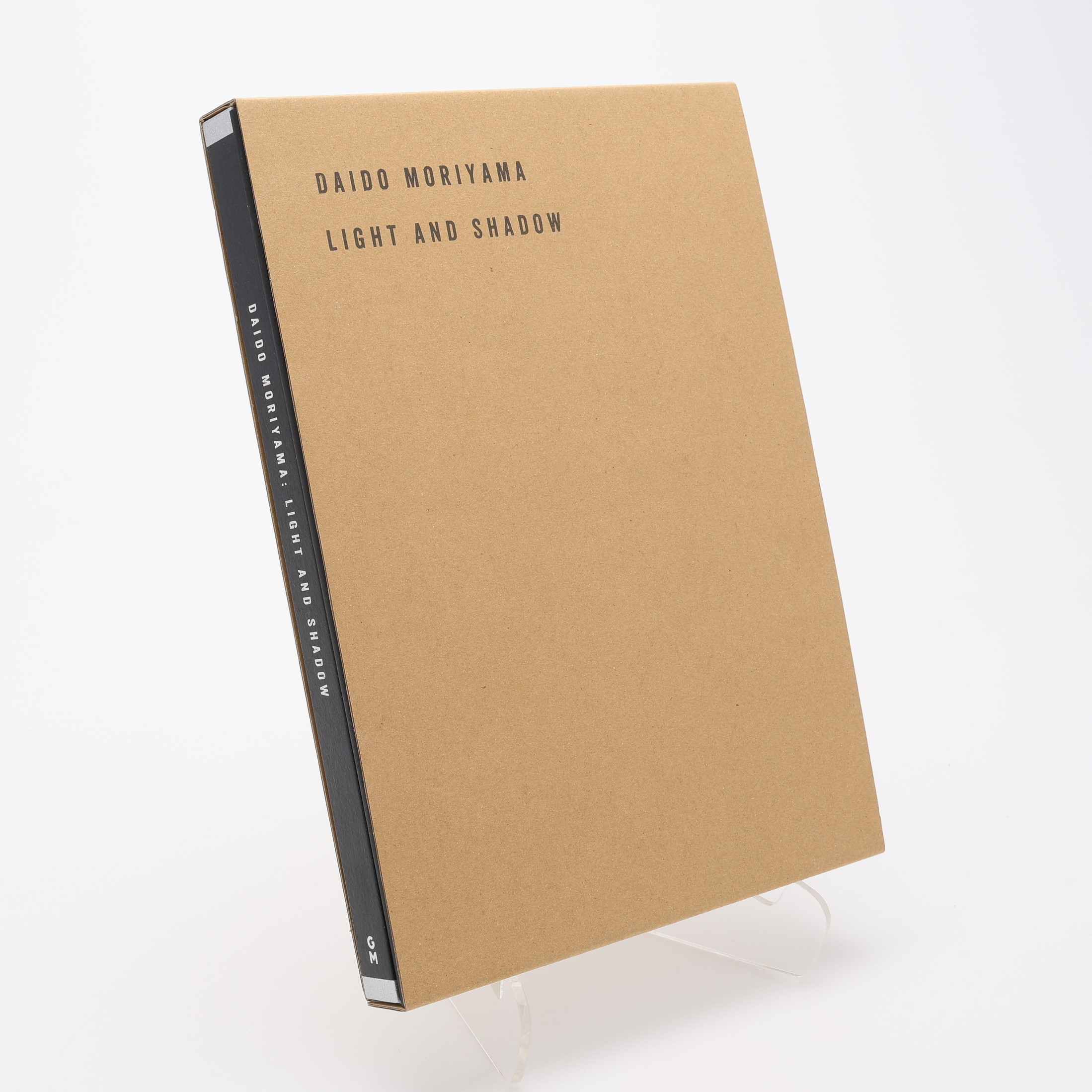 FOTO. DEN JAPANSKE FOTOGRAFEN DAIDO MORIYAMAS "LIGHT AND SHADOW" I BEGRÄNSAD UPPLAGA, 2019 - SIGNERAD.