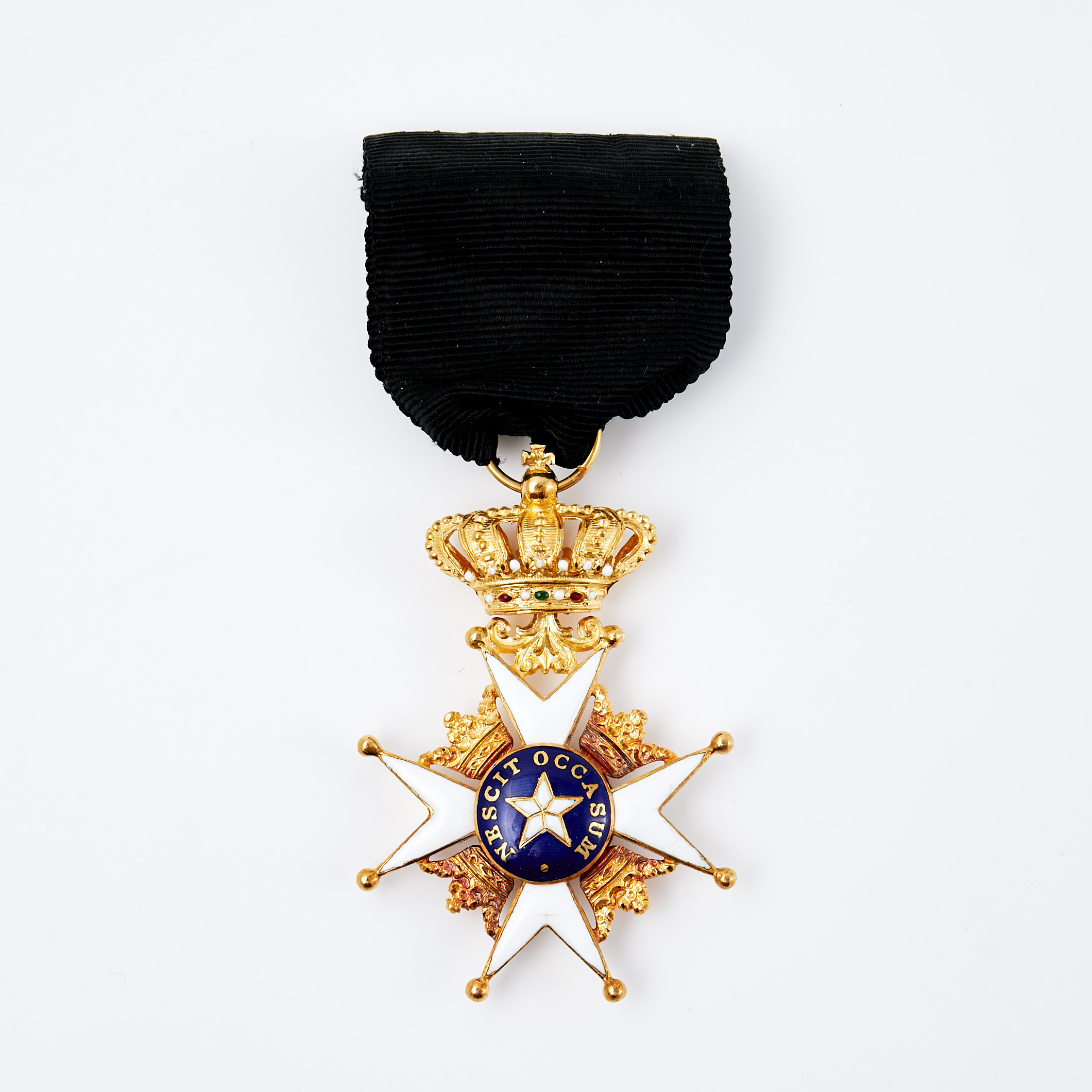 NORDSTJÄRNEORDEN. riddare av första klassen, 18 k guld, blå emalj.