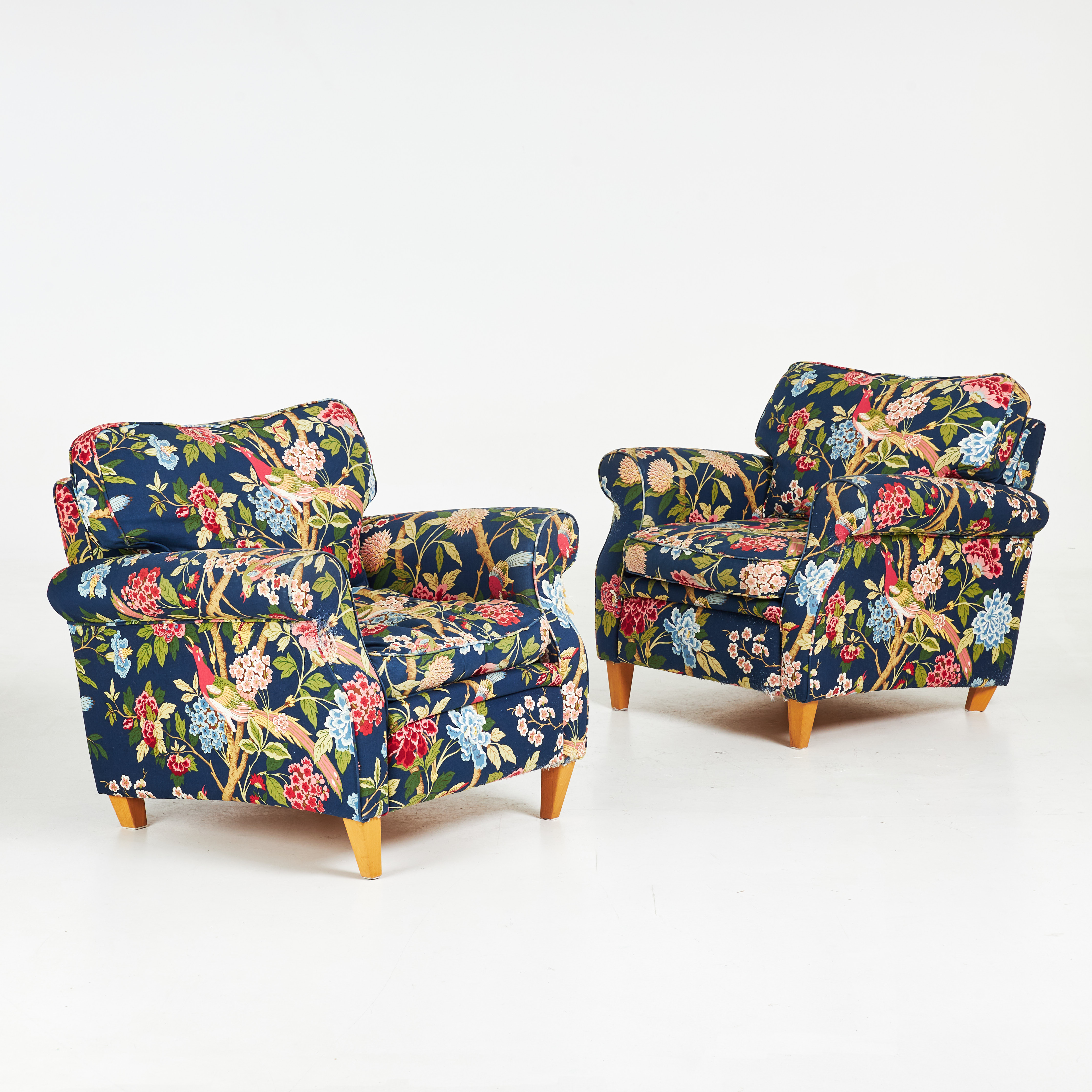 FÅTÖLJER, ett par, Bröderna Andersson, textilklädsel av GP & J Baker.