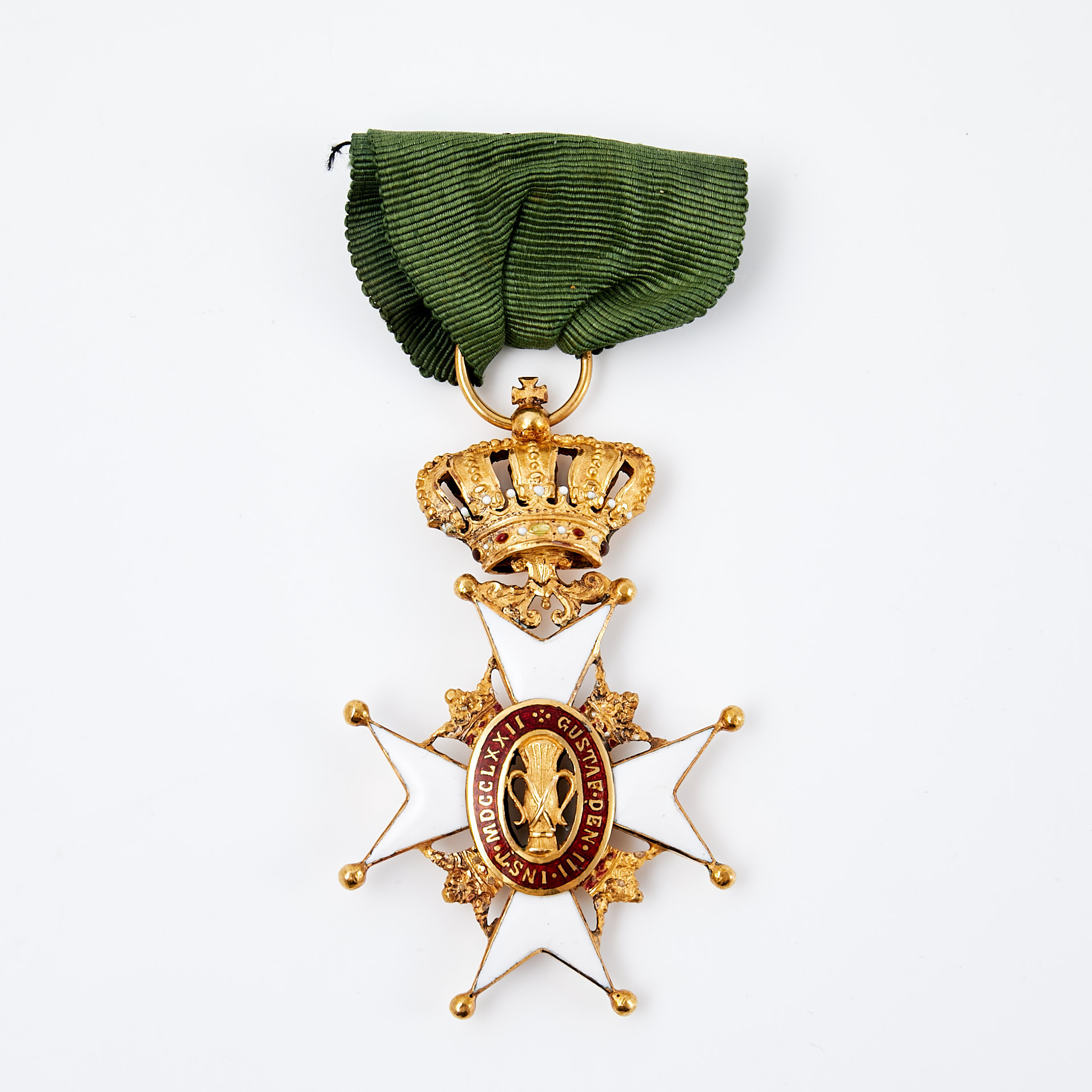 VASAORDEN. riddare av första klassen, 18 k guld, röd emalj.