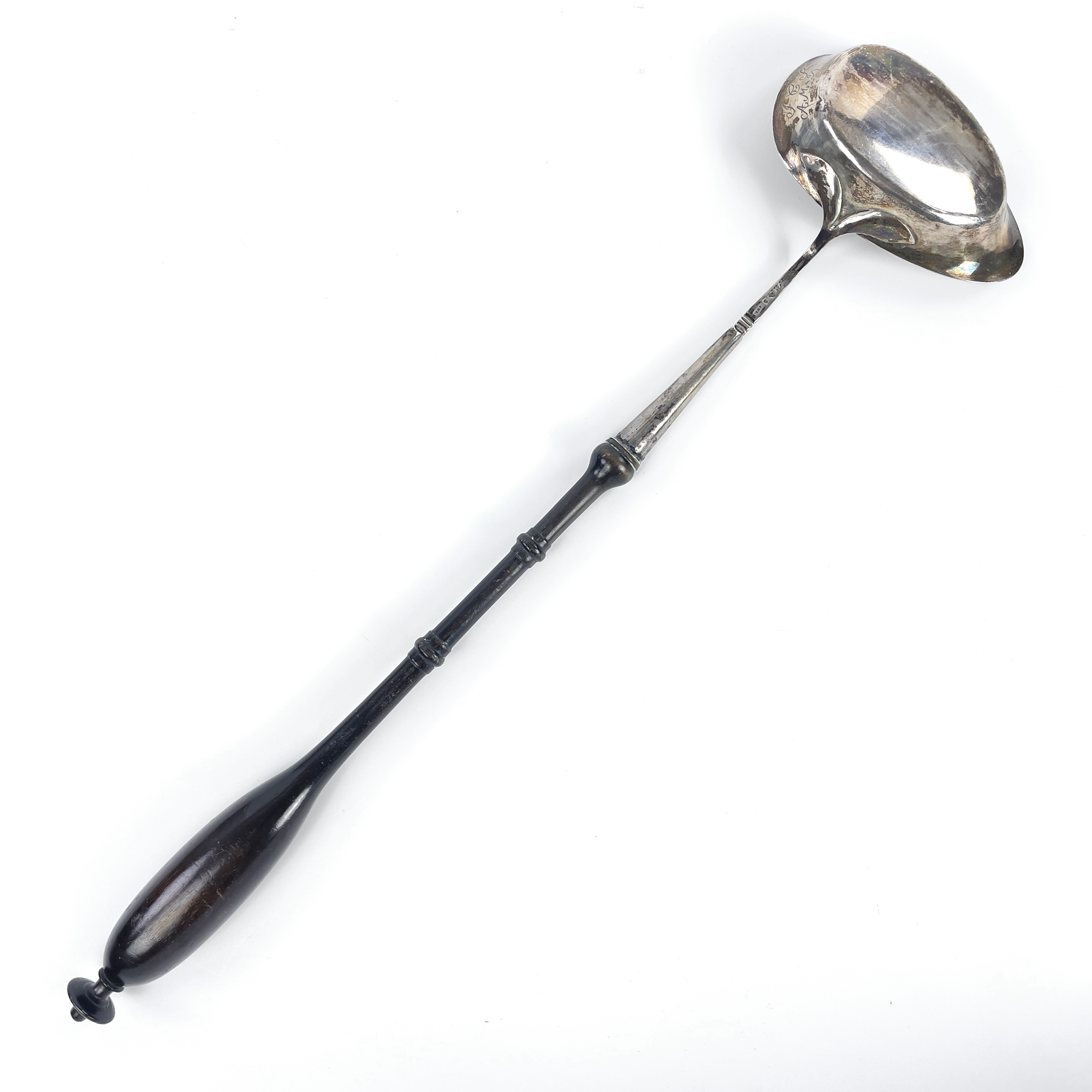 PEHR GEORG FRÖBERG. Soppslev, silver med träskaft, Norrtälje, 1843.