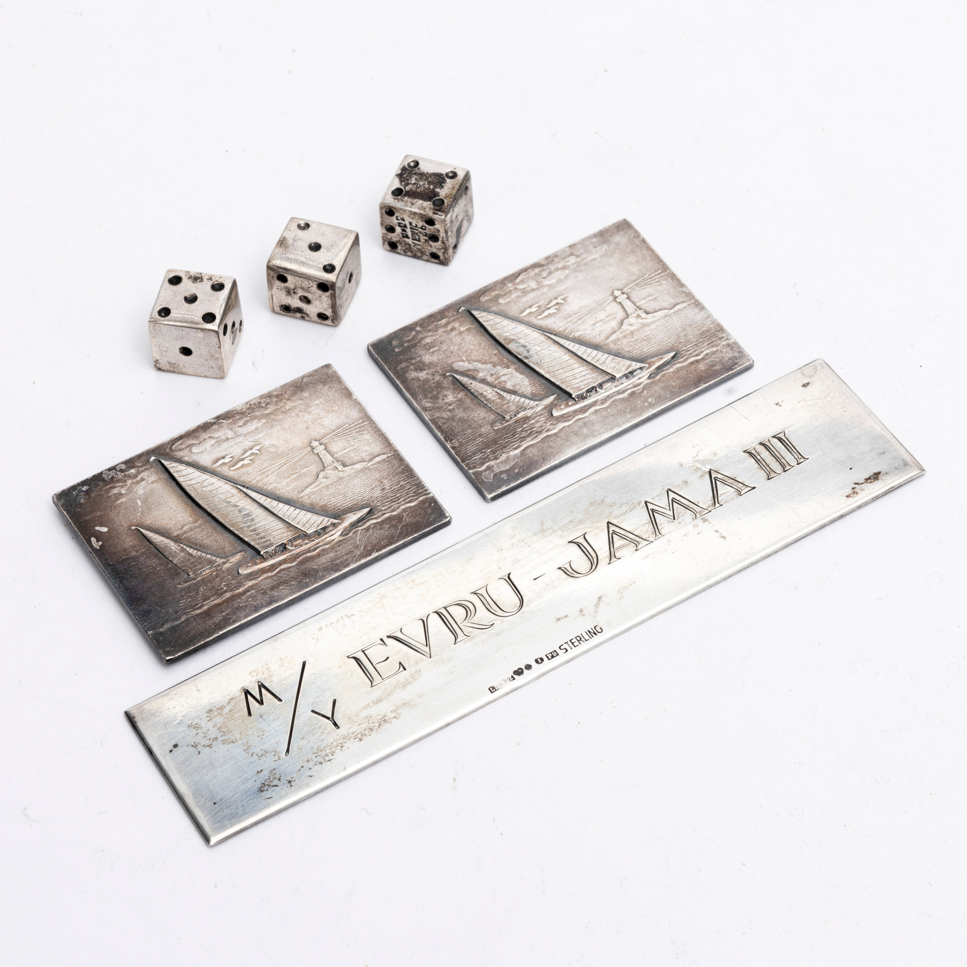 NAMNSKYLT, PLAKETTER, 2 st, TÄRNINGAR, 3 st, sterlingsilver och silver, bla Mexiko och Lantz, 1965.