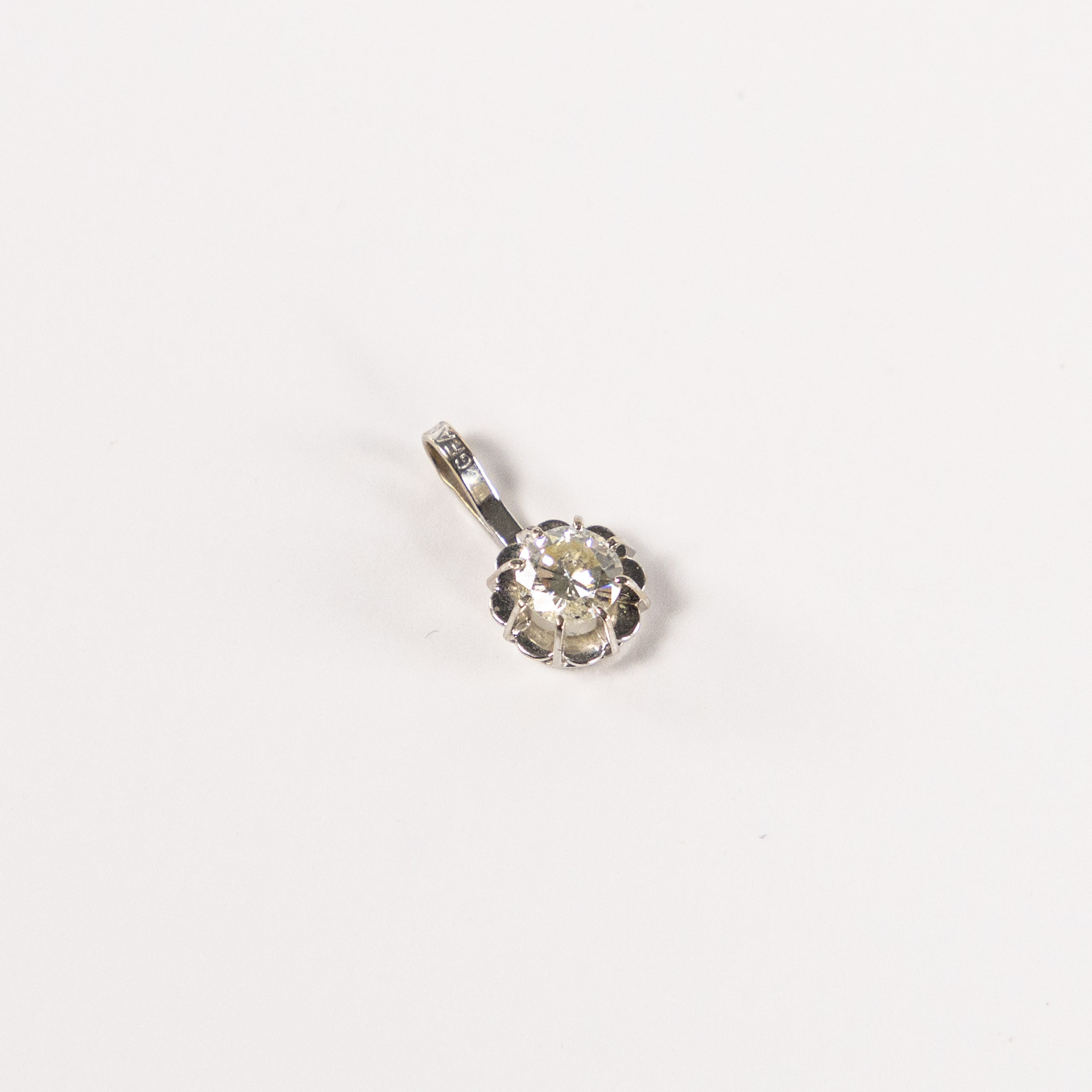 HÄNGE, 18k vitguld, med diamant ca 0,5 ct.