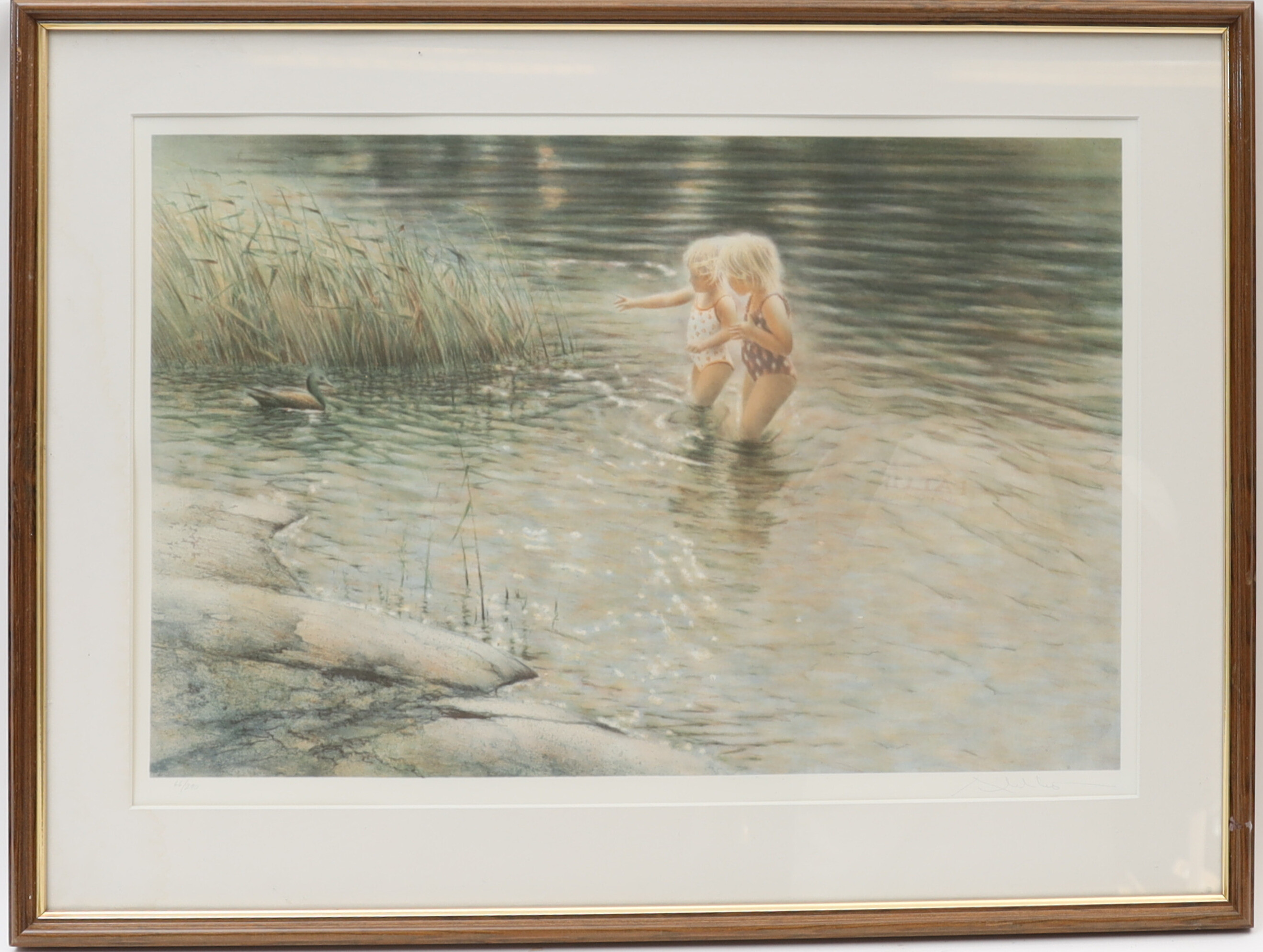 ÅKE AHLBERG. Badande flickor, färglitografi, signerad och numrerad.