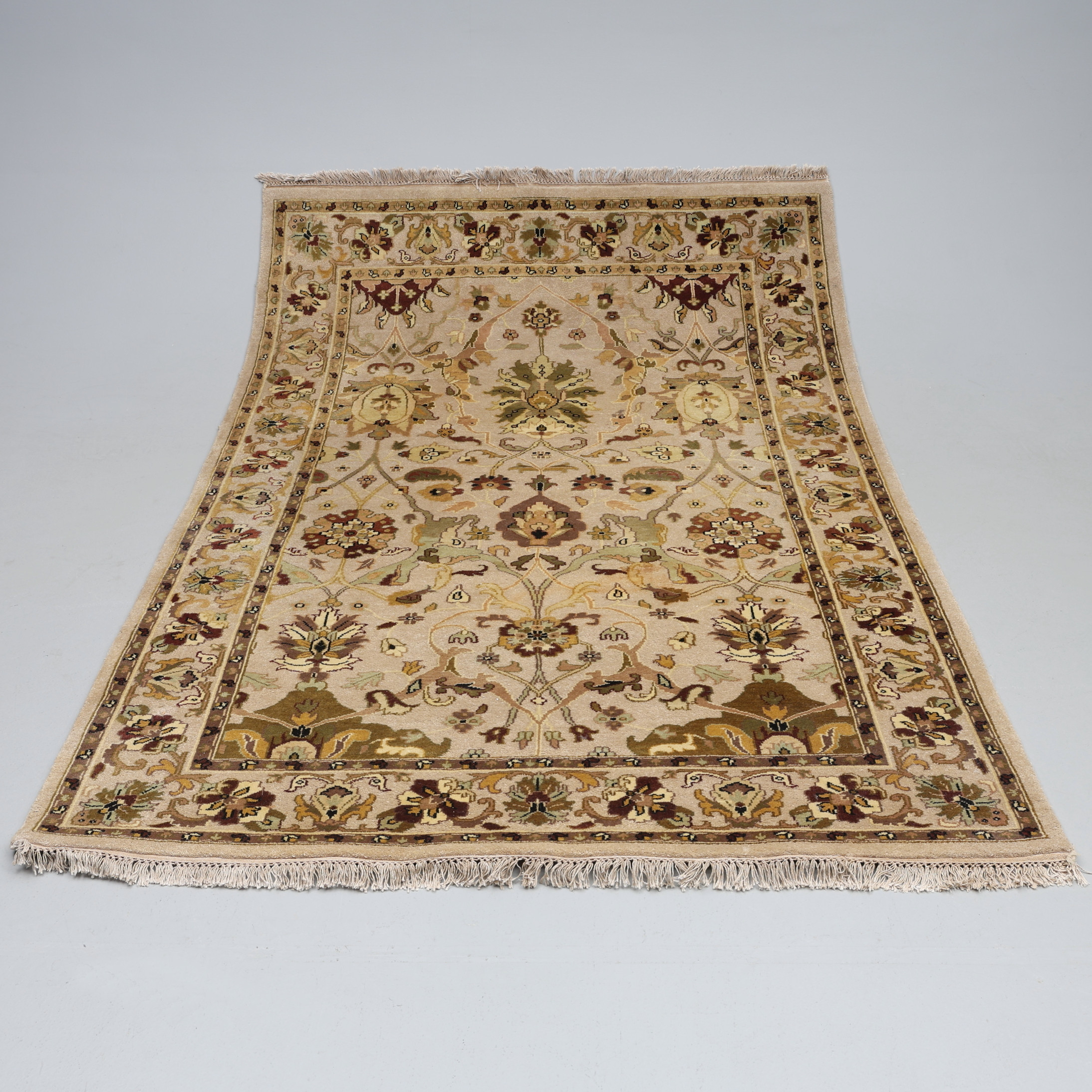 MATTA. Indo Kashan, Ikea, ull, ca 292 x 193 cm.