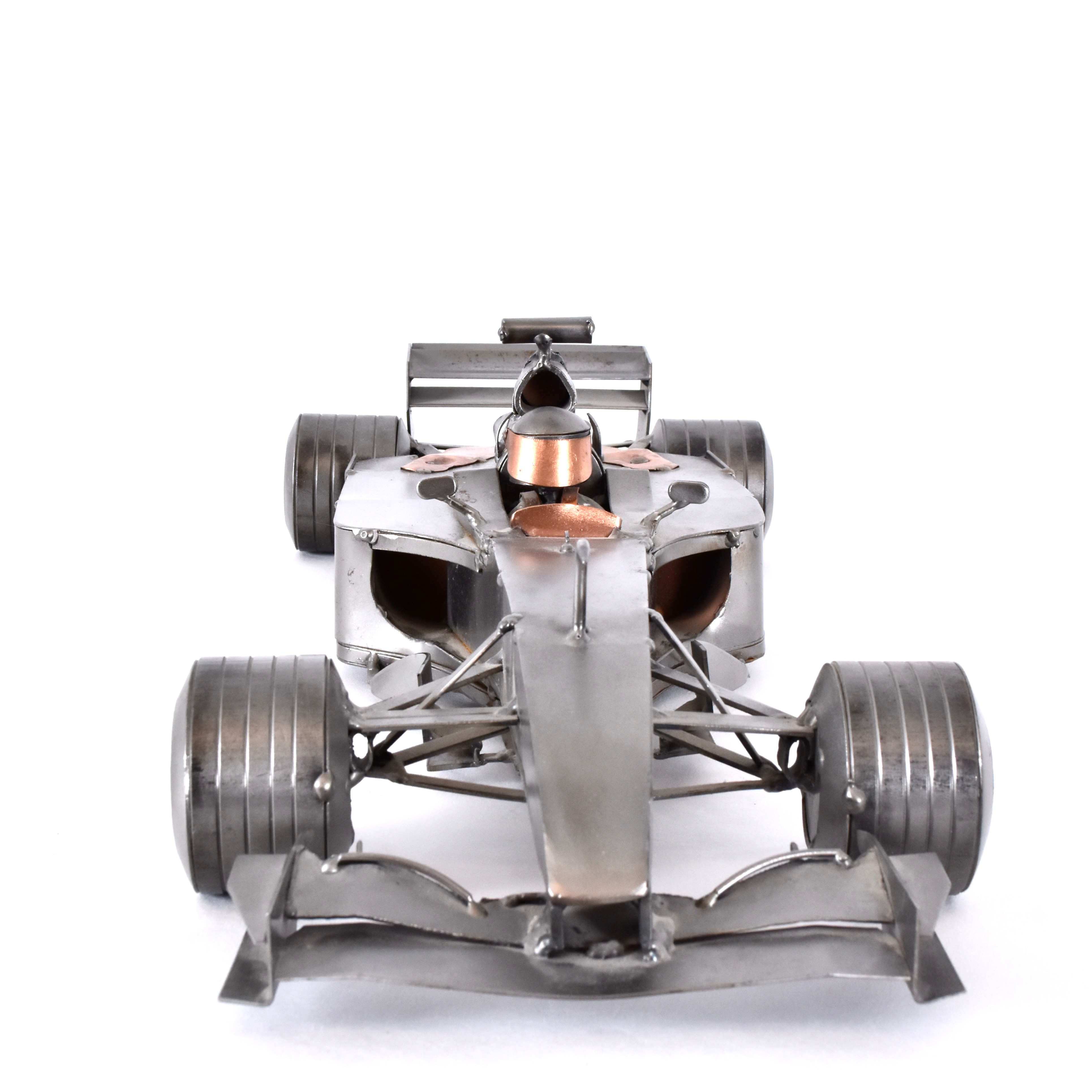 HINA & KUNST. skulptur, stål, Formula 1 bil.