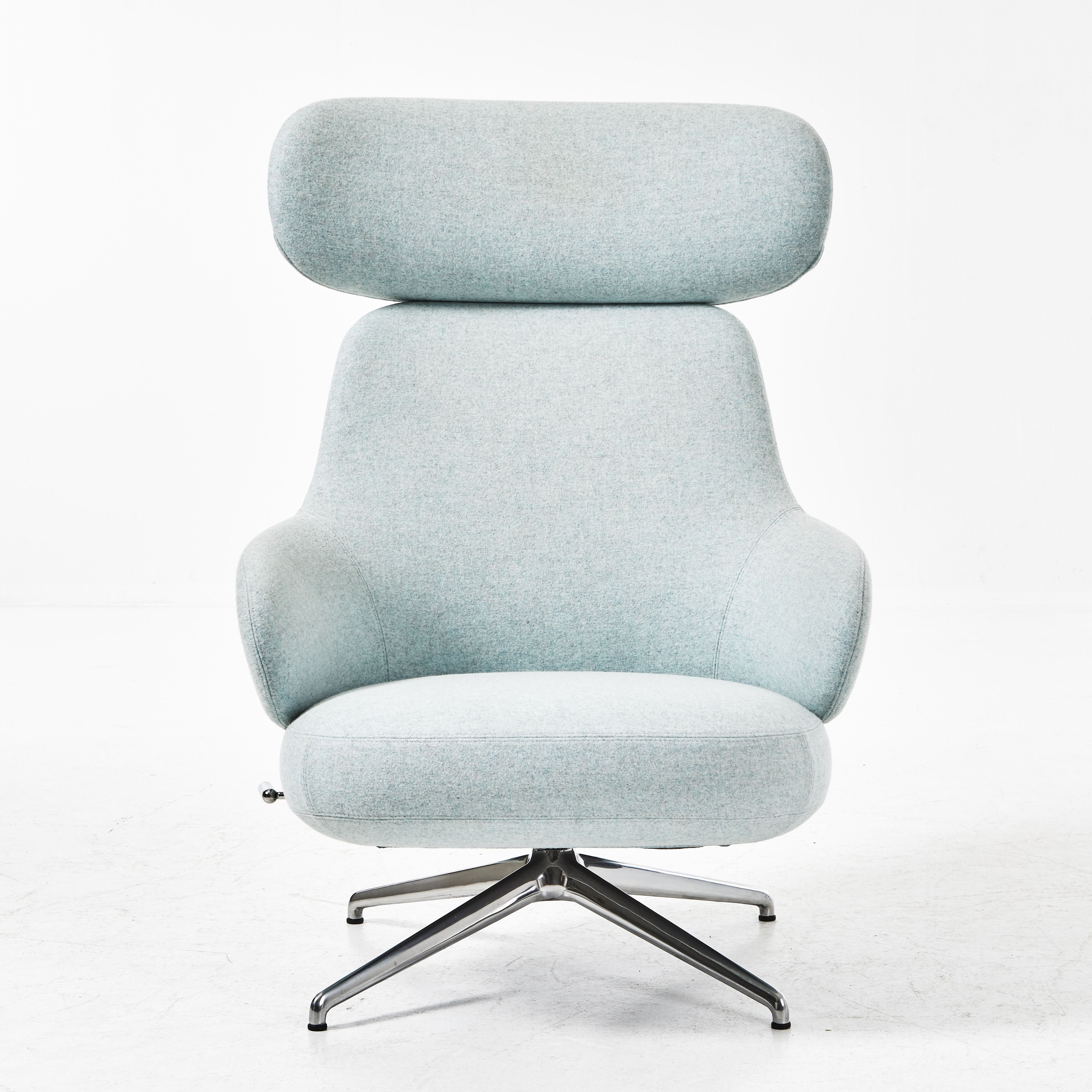 KHODI FEIZ. Fåtölj, ''Pillo fåtölj hög'', Swedese, ljusblå textilklädsel.