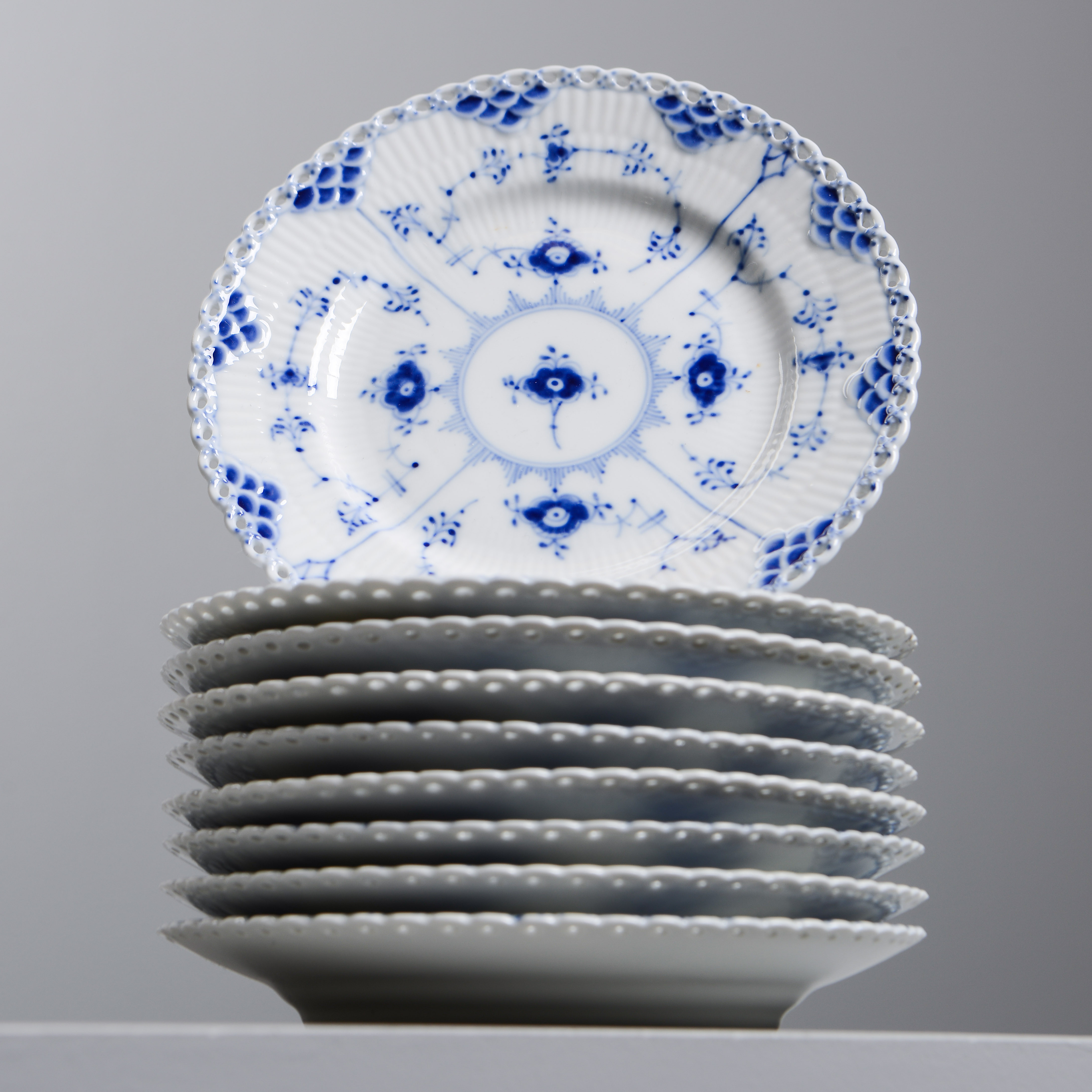 MUSSELMALET, assietter, 9 st, helblond, Royal Copenhagen, Danmark.