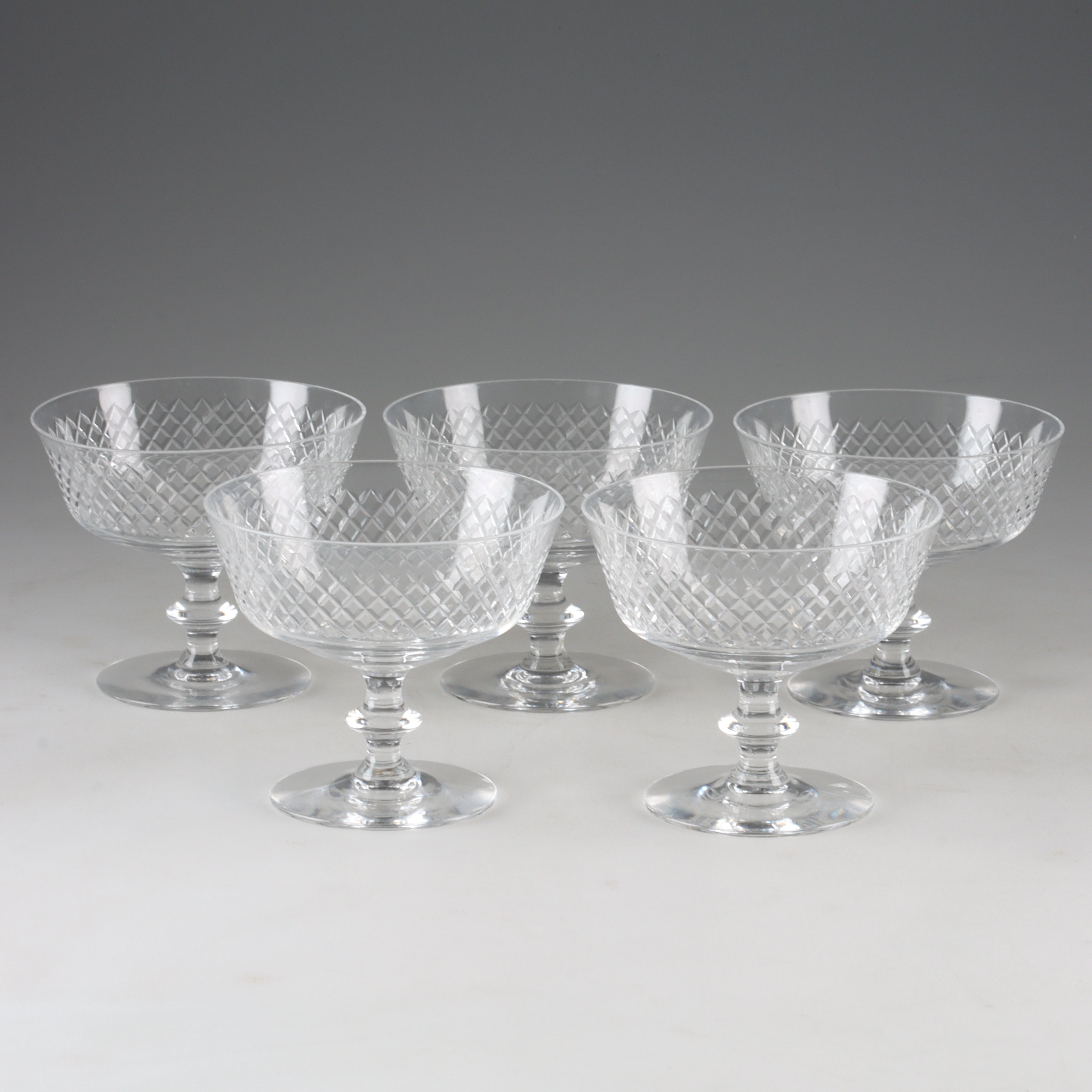 VICKE LINDSTRAND. Coupéglas/Champagneglas, 5 st, "Diamant", glas, Kosta.