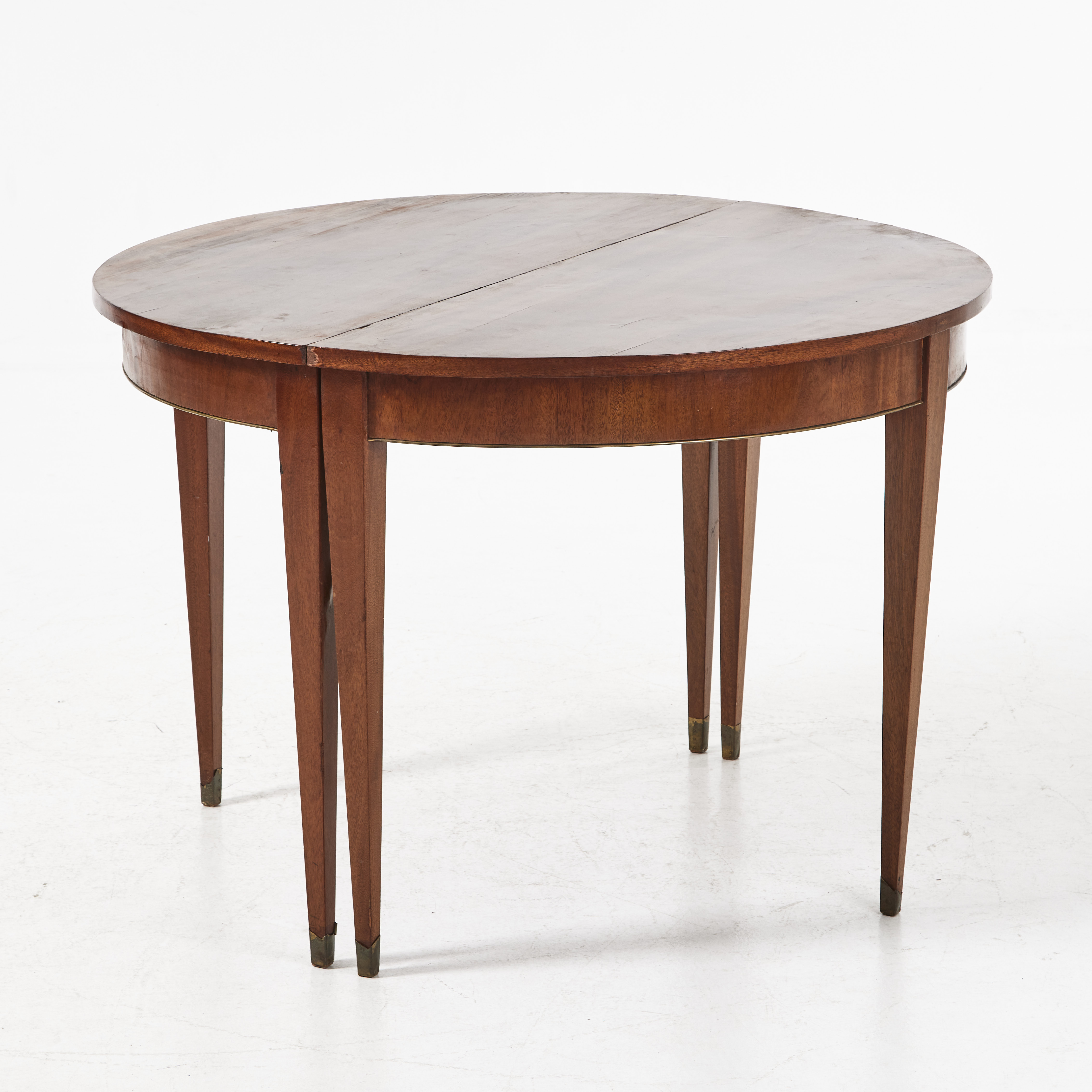 MÅNBORD, två delar, fanérad i mahogny, 1800-tal, sengustaviansk stil.