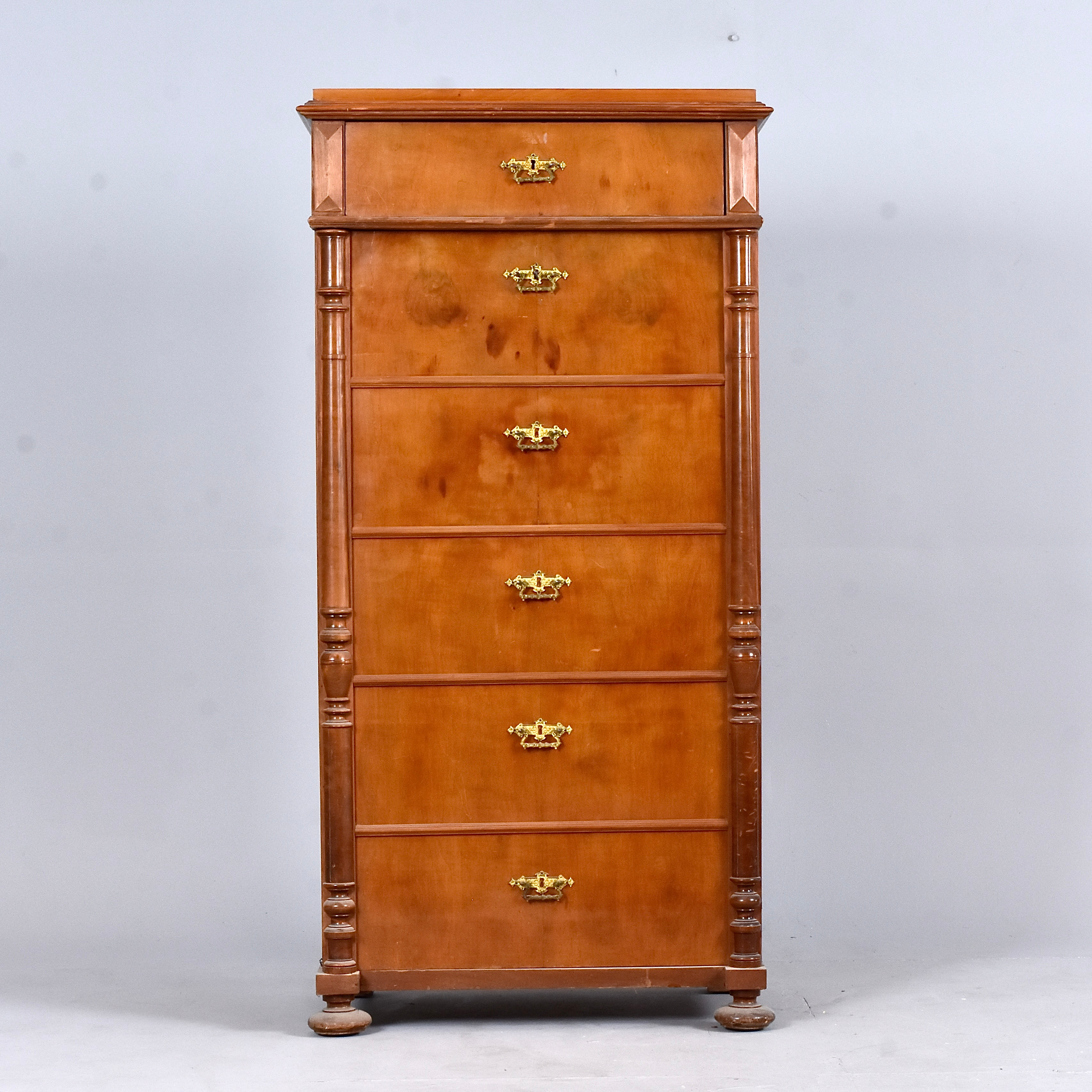 SKÅP, mahogny, så kallat drängaskåp.