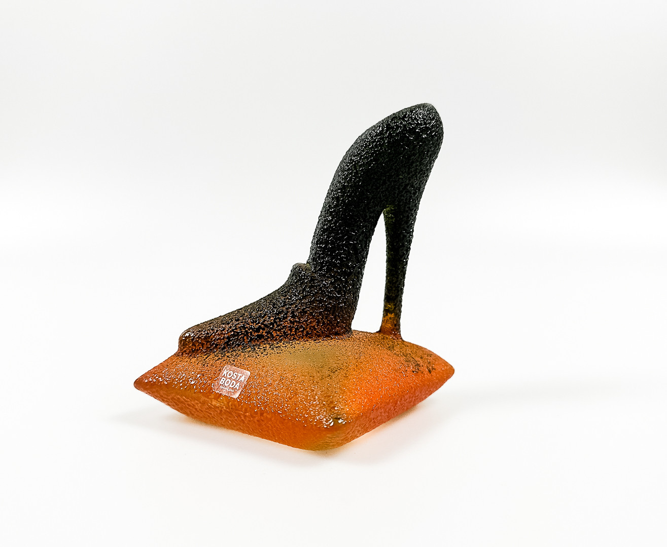 KJELL ENGMAN. "Catwalk", klacksko, glas, signerad, Kosta Boda.