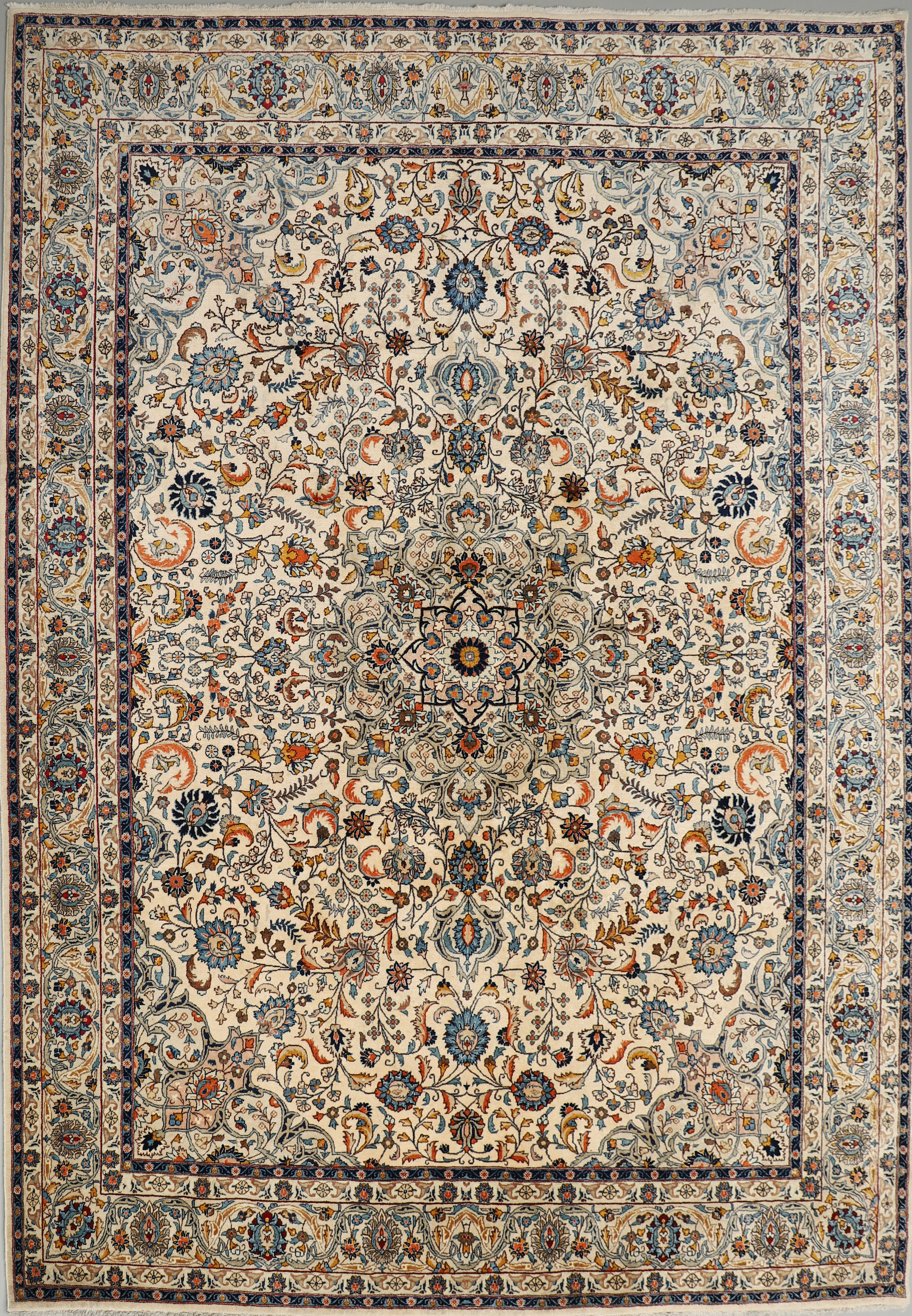 MATTA, Khorasan, 380 x 300 cm.