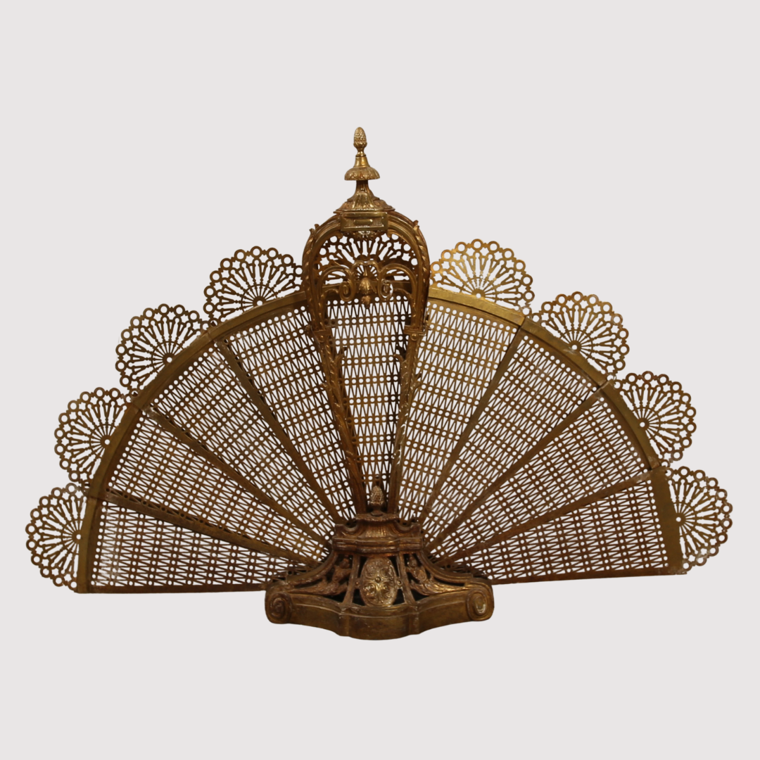 GNISTSKYDD, Frankrike, sent 1800-tal, solfjäderformat, ihopfällbart, mässing.