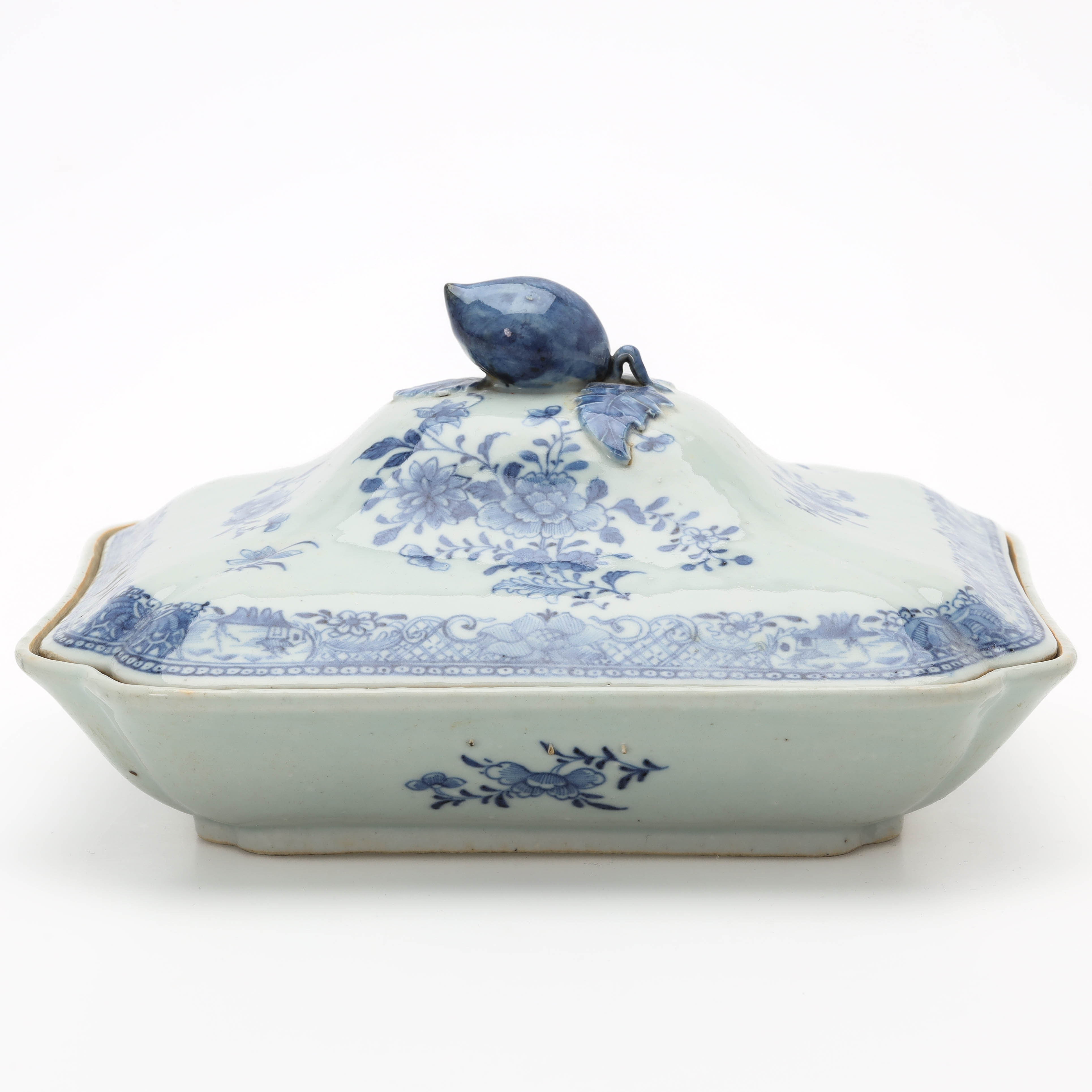 TERRIN, underglasyr blått, Kina, 17/1800-tal.