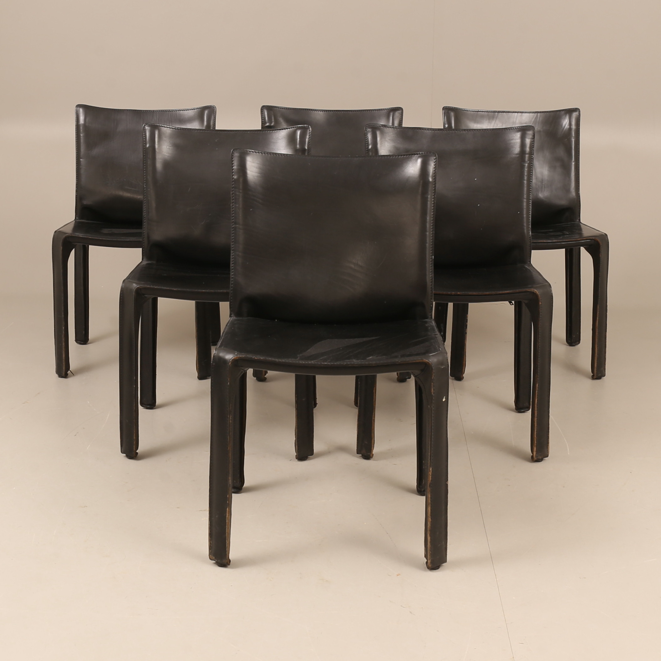 MARIO BELLINI. Stolar/matsalsstolar, sex stycken, modell "Cab 412", Cassina, läder, 1980-tal, Italien.