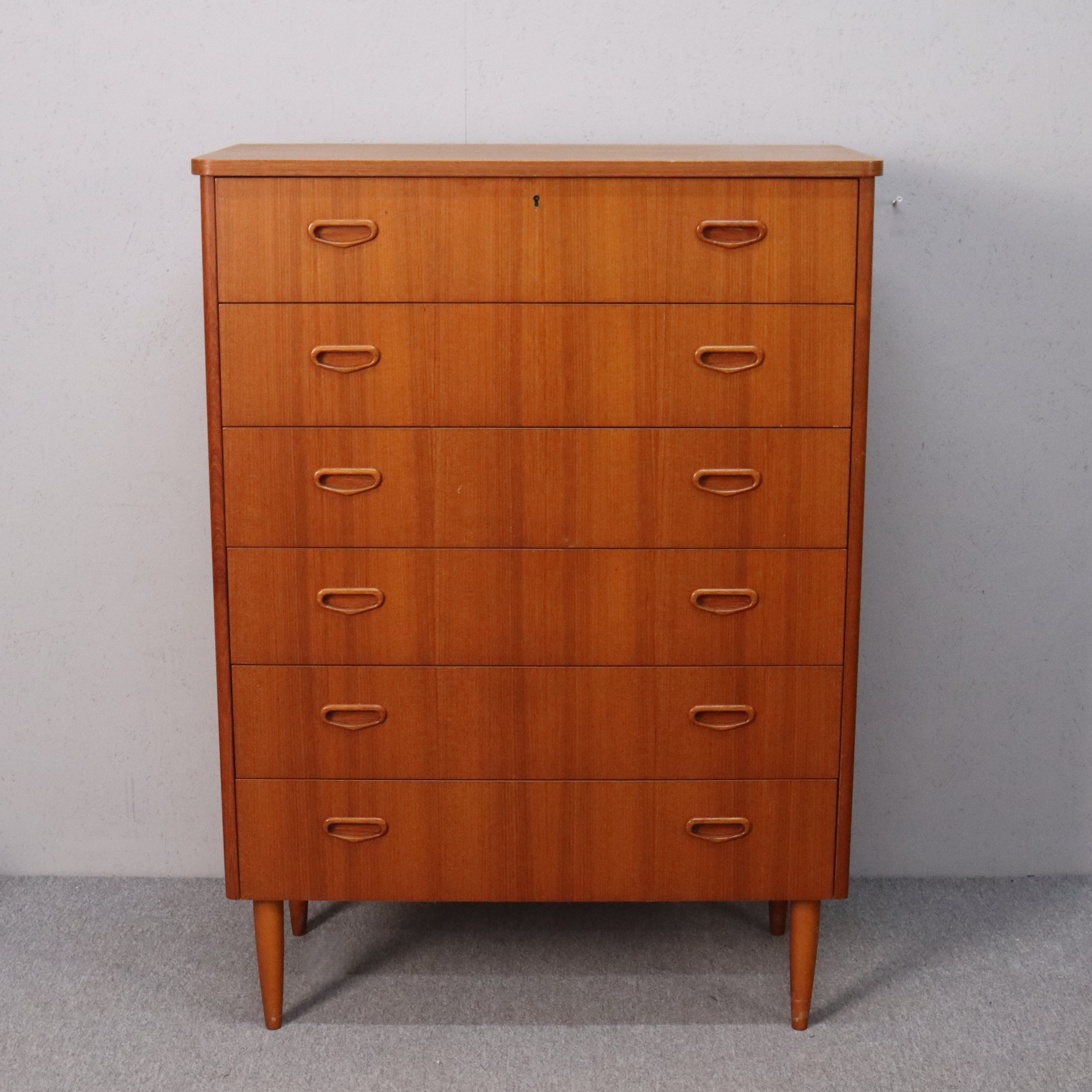 BYRÅ, teak med 6 lådor, 1950/60-tal.